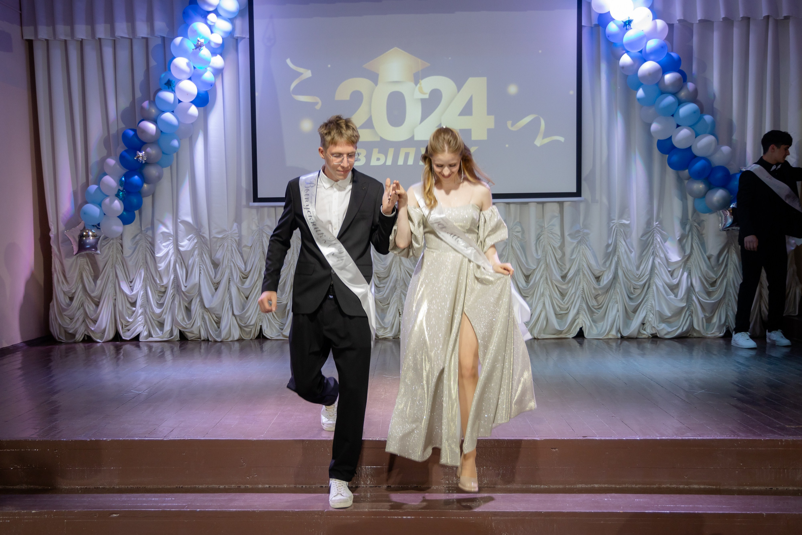 Школьный выпускной 2024 год в Соколе (Минск). Свадебный фотограф в Минске/Беларуси Сергей Спиридонов