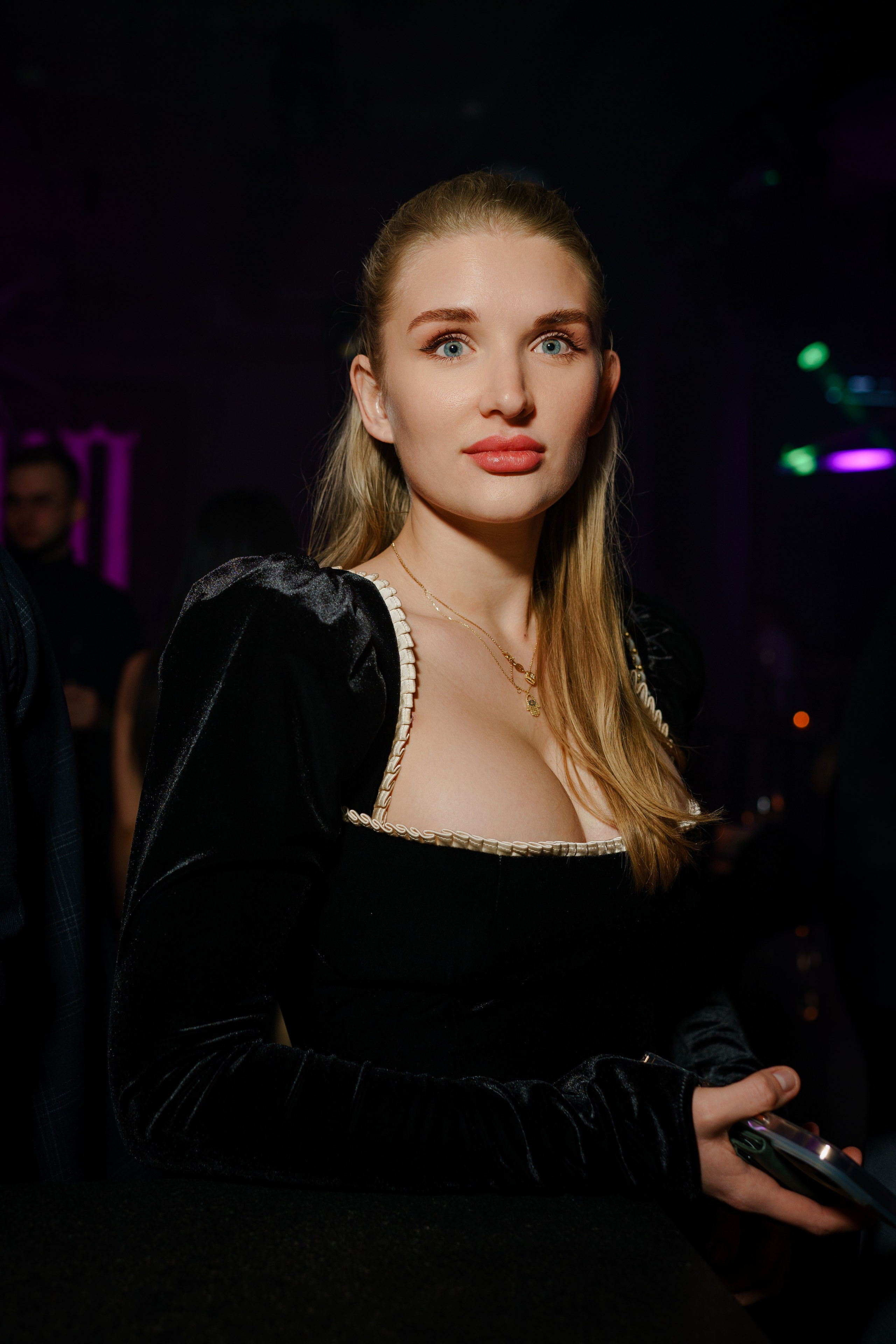 Вечеринка OSNOVATELI.LIVE репортажный фотограф Саша Дружинина. Репортажный фотограф в Москве Саша Дружинина