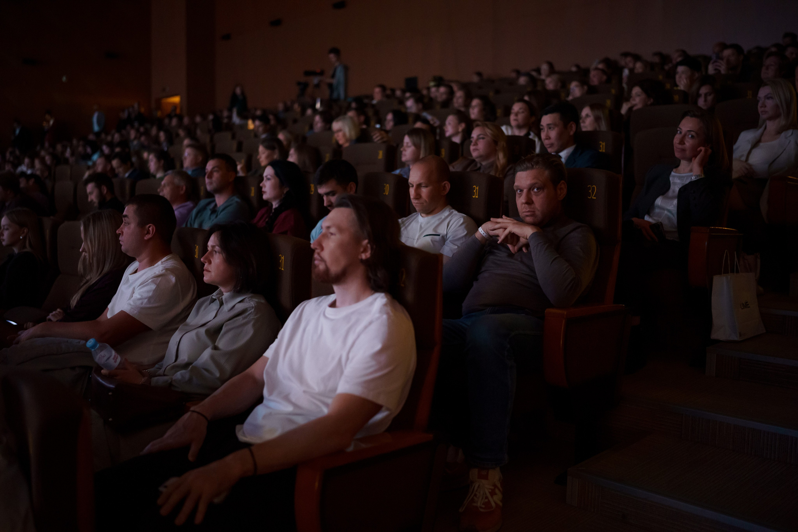Репортажный фотограф на конференцию в Москве. Репортажный фотограф в Москве Саша Дружинина