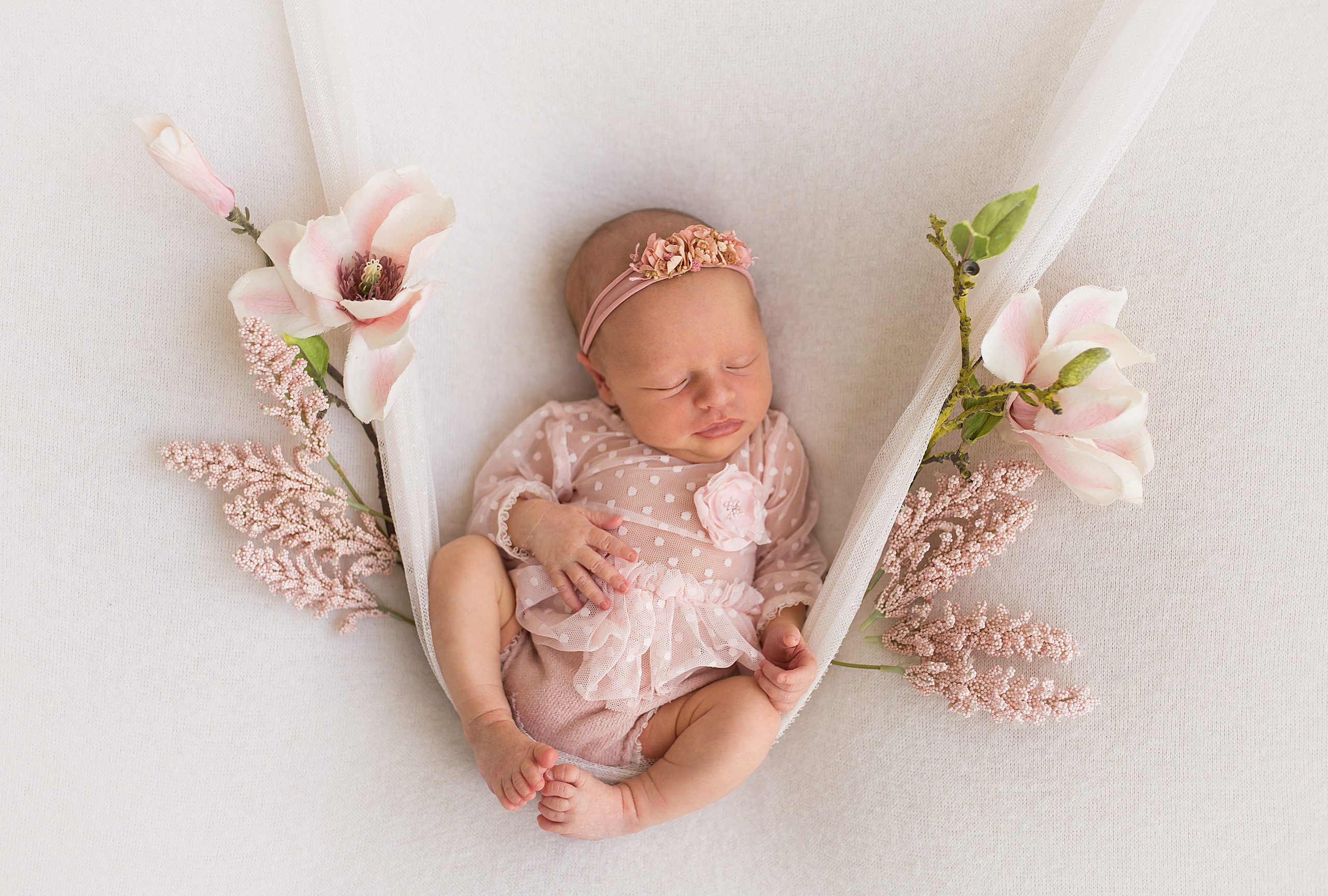 Фотосессия новорождённого. Фотограф новорождённых малышей и детский фотограф В Казани Лана Максим
