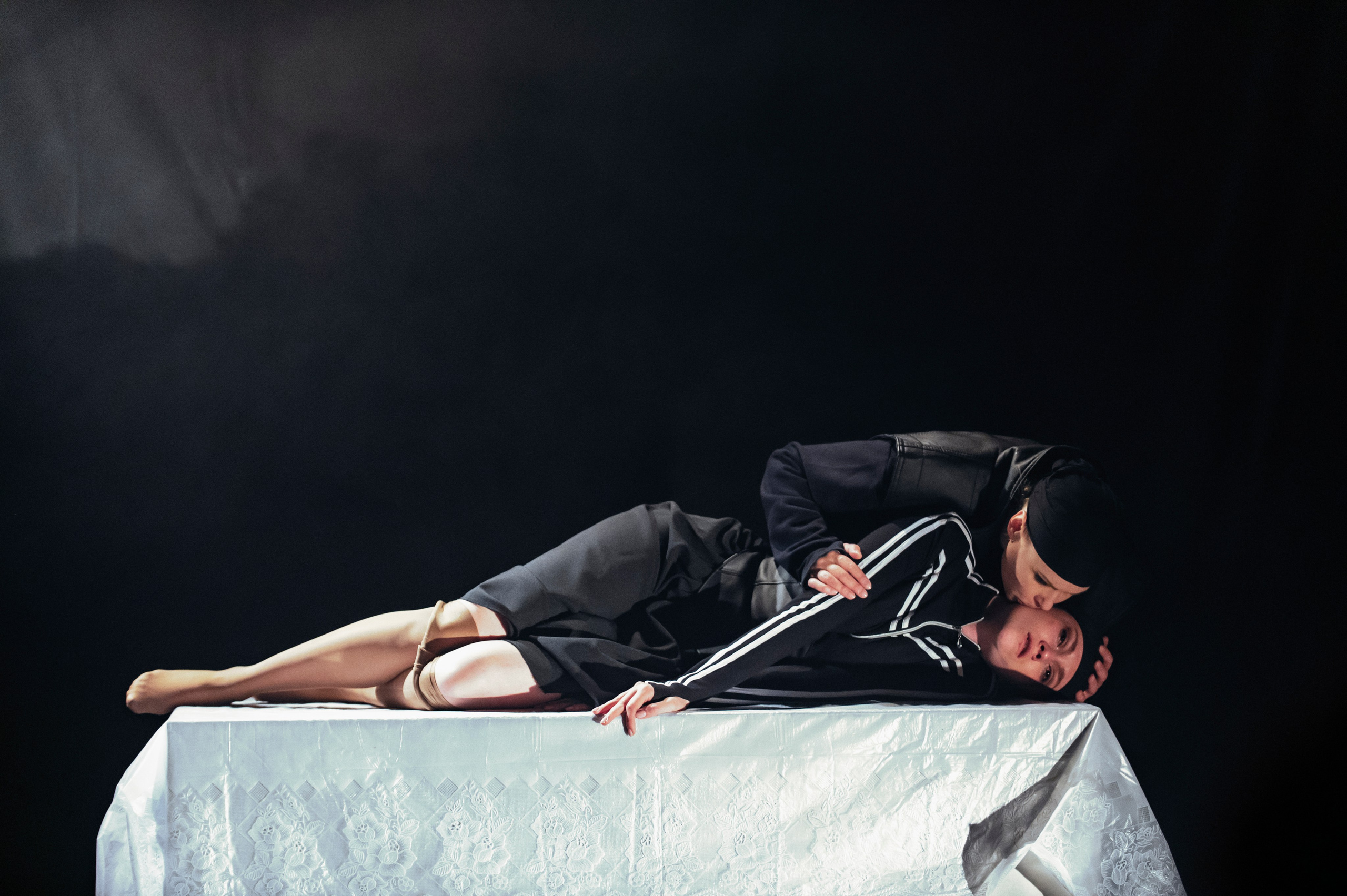 Спектакль "Магазин", Небольшой Драматический Театр /Санкт-Петербург/. Татьяна Колганова, Анна Шельяпкова, Михаил Тараканов