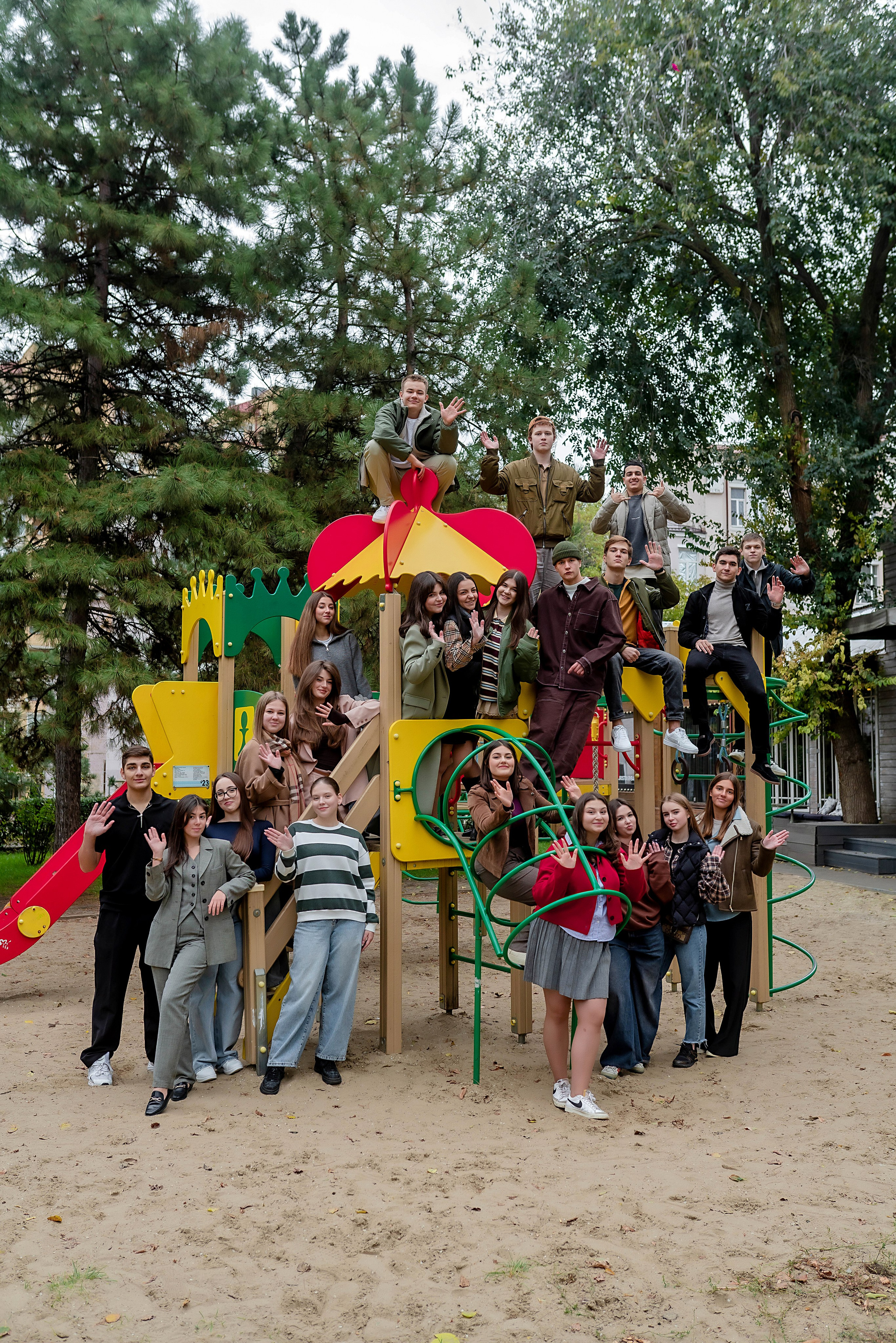 Фотосессия Гимназия № 14 класс 11Б ВЫПУСК 2025. Современные Выпускные Альбомы в Ростове-на-Дону