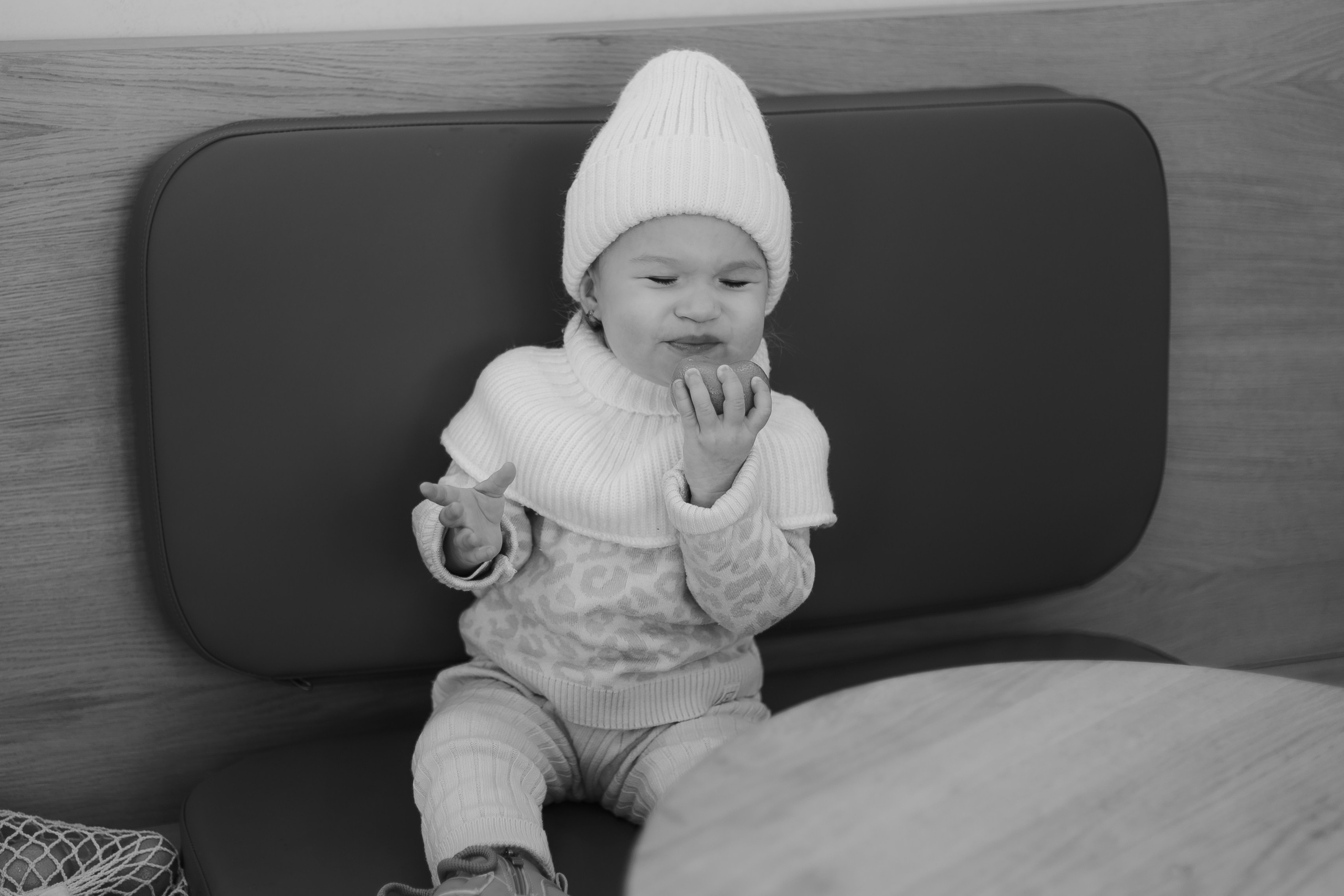 Евгений, Александра и Василиса в лесу. Фотограф в Крыму | Виктория Нотевская