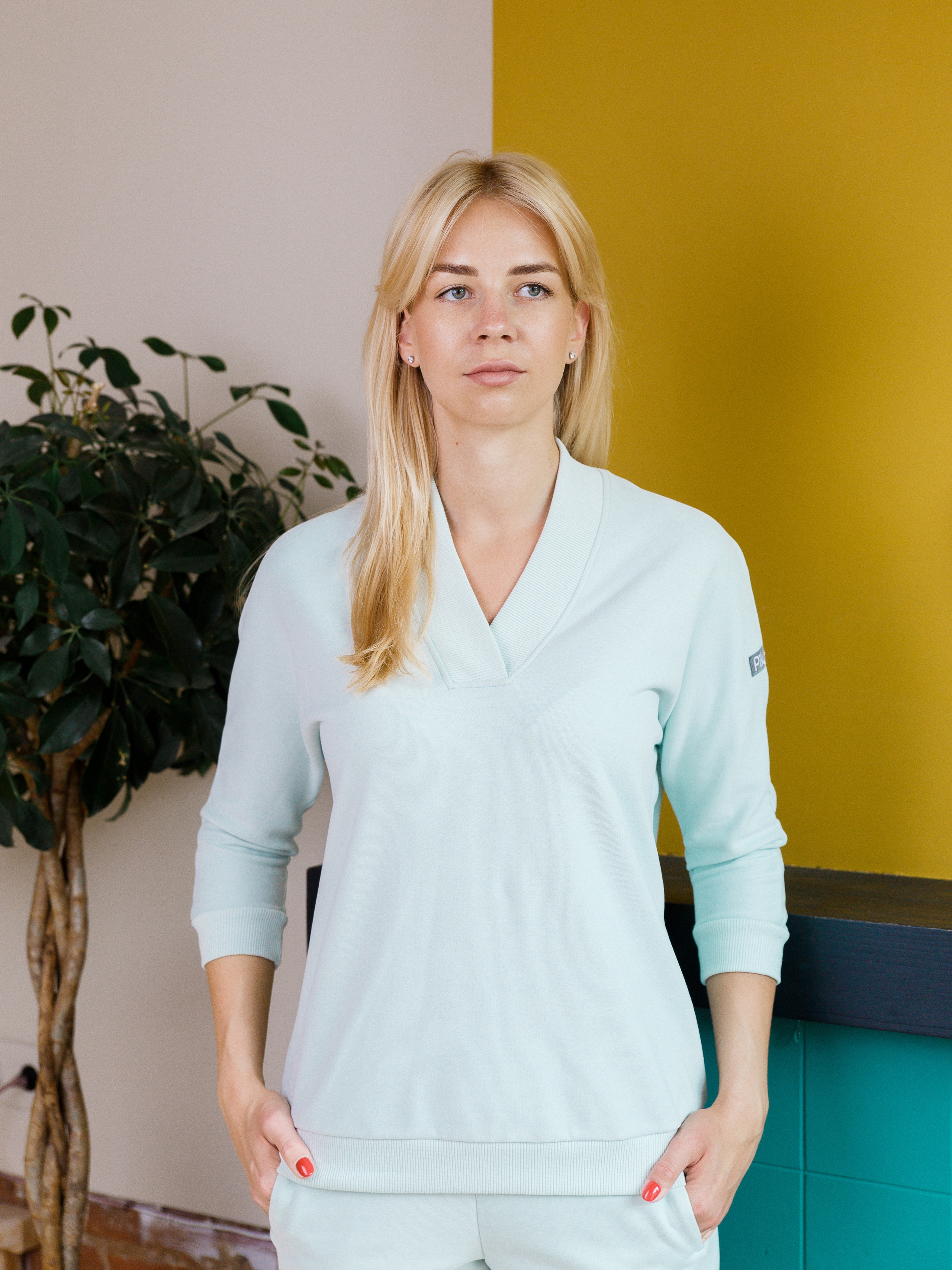 Фотосъёмка для маркетплесов. Спортивный костюм Pikate. Фотограф Дмитрий Молчанов | Фотограф Пермь | Фотограф