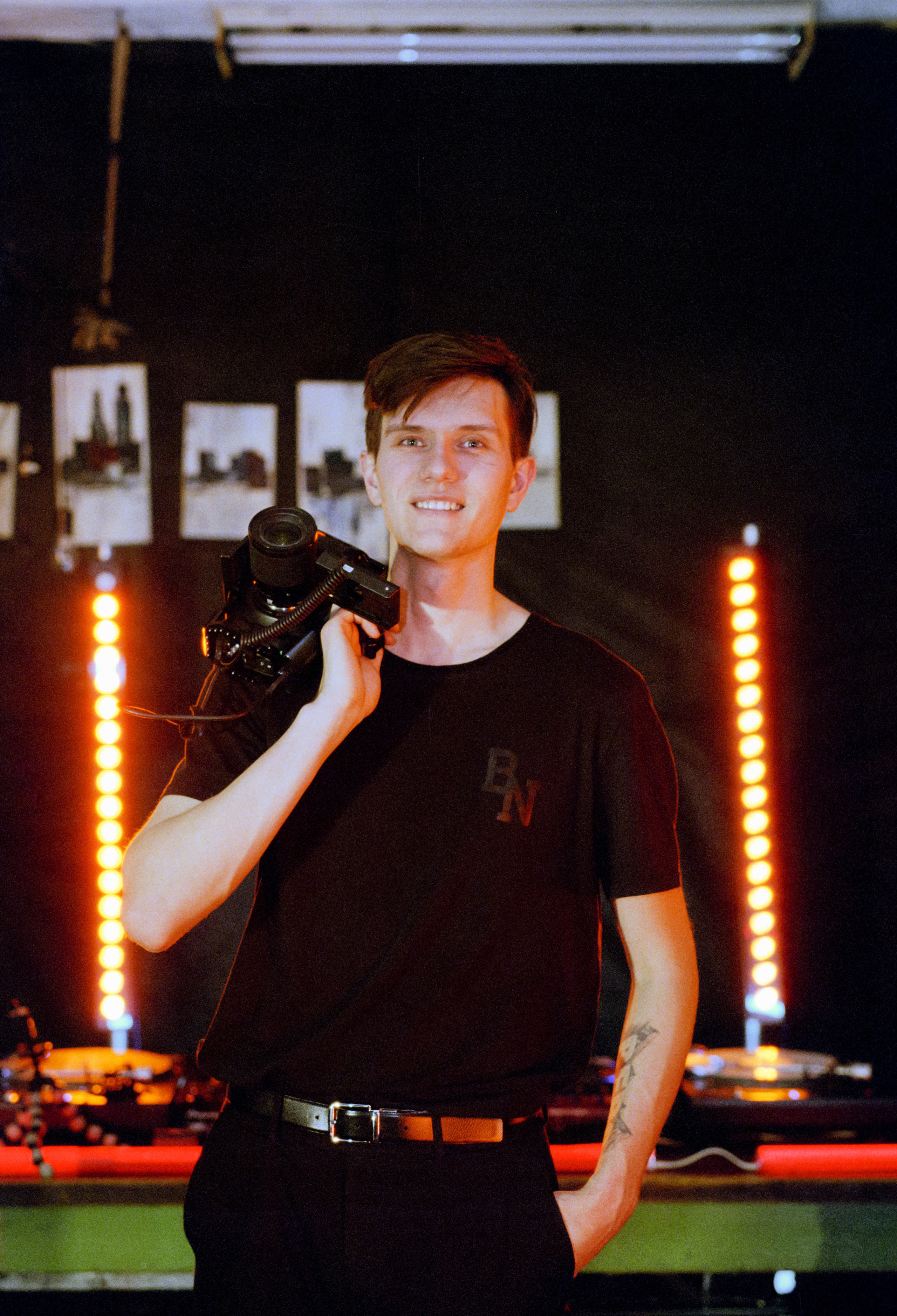 Бэкстейдж клипа на фотоплёнку Kodak Ultramax 400. Фотограф Дмитрий Молчанов | Фотограф Пермь | Фотограф