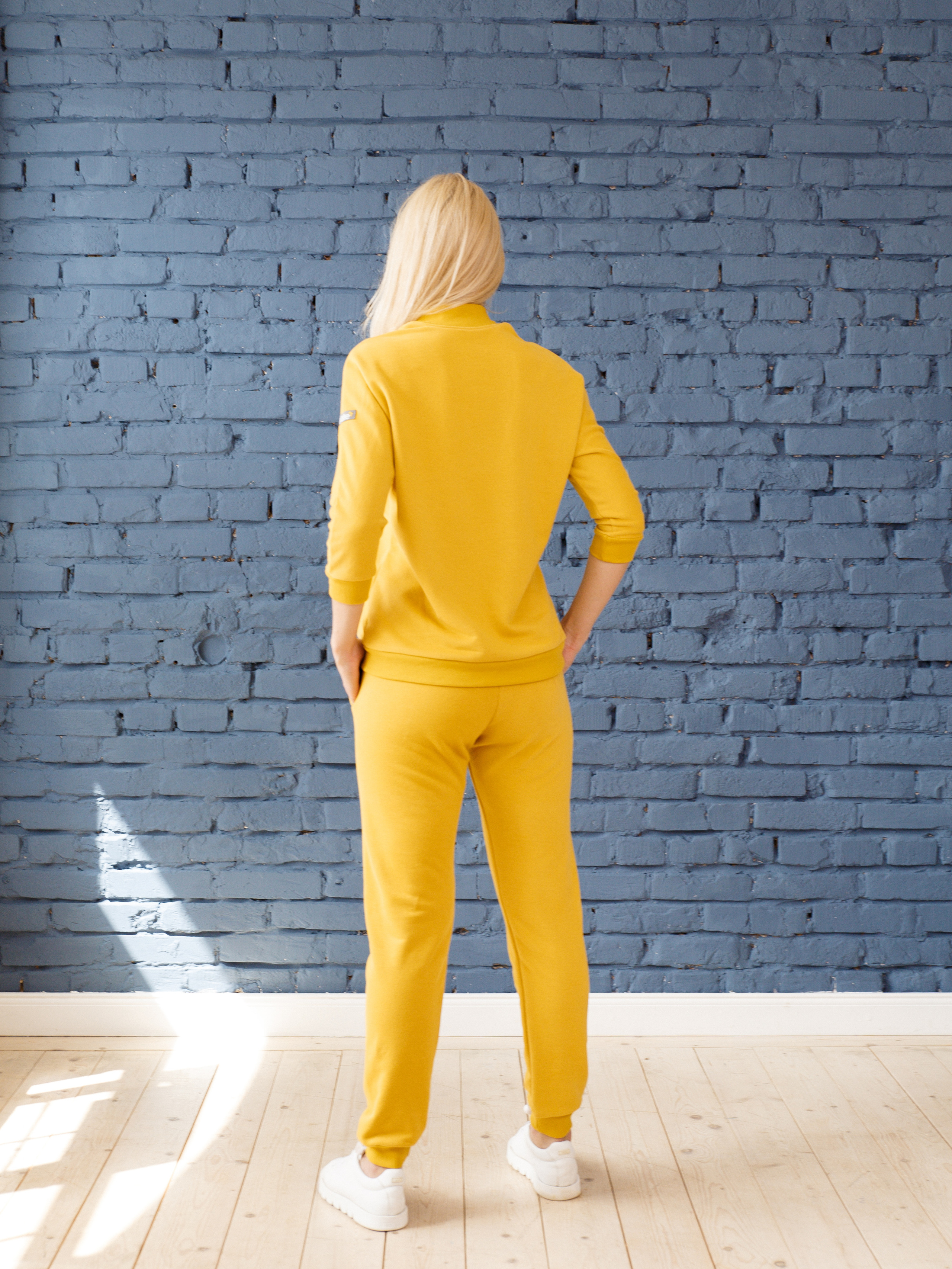 Фотосъёмка для маркетплесов. Спортивный костюм Pikate. Фотограф Дмитрий Молчанов | Фотограф Пермь | Фотограф