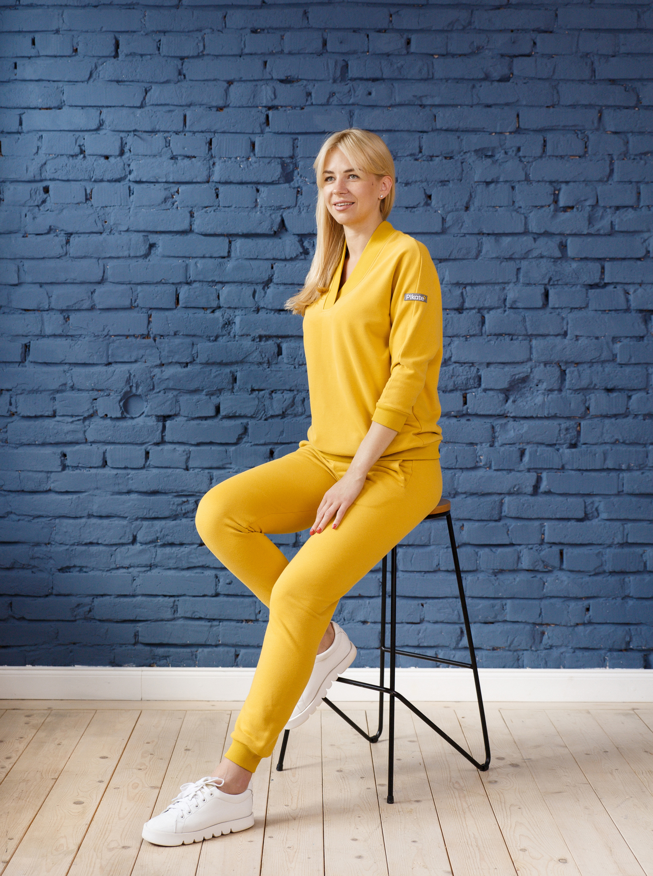 Фотосъёмка для маркетплесов. Спортивный костюм Pikate. Фотограф Дмитрий Молчанов | Фотограф Пермь | Фотограф