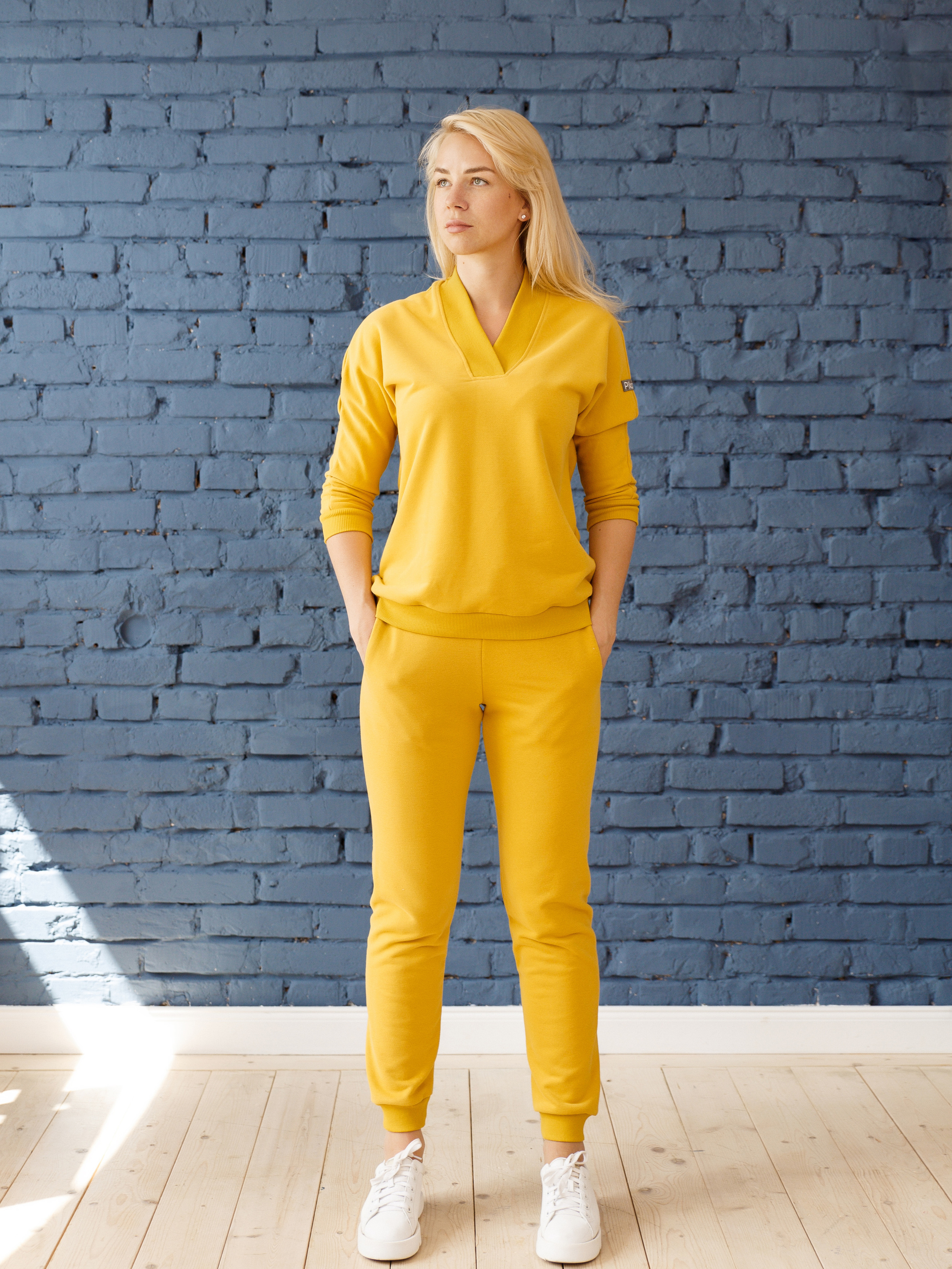 Фотосъёмка для маркетплесов. Спортивный костюм Pikate. Фотограф Дмитрий Молчанов | Фотограф Пермь | Фотограф