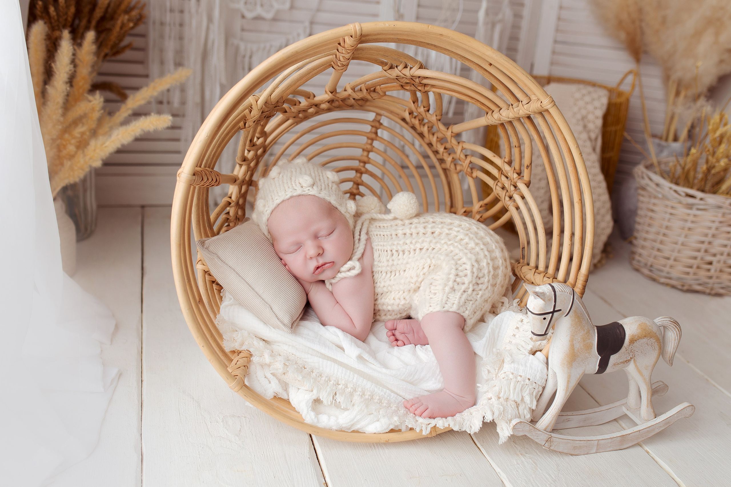 Новорожденные. Детский фотограф новорожденных Москва. годики под ключ. своя студия