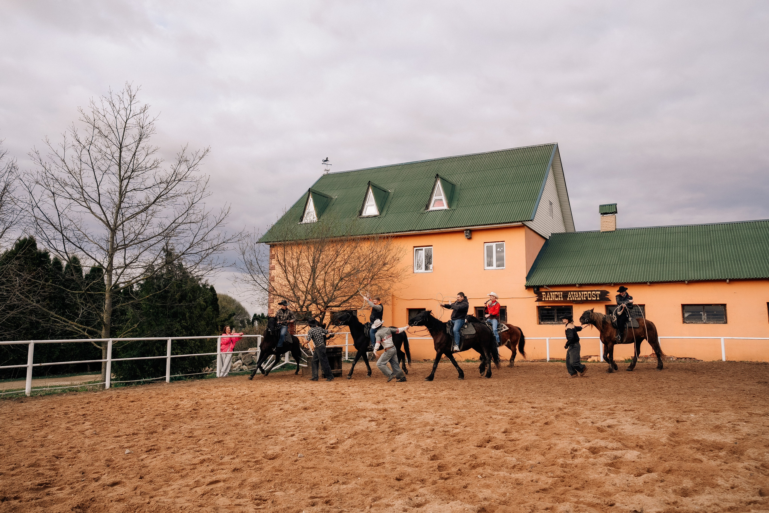 Фотосъемка мероприятия в ранчо Аванпост. Свадебный и семейный фотограф в Москве и МО Геннадий Туманцев