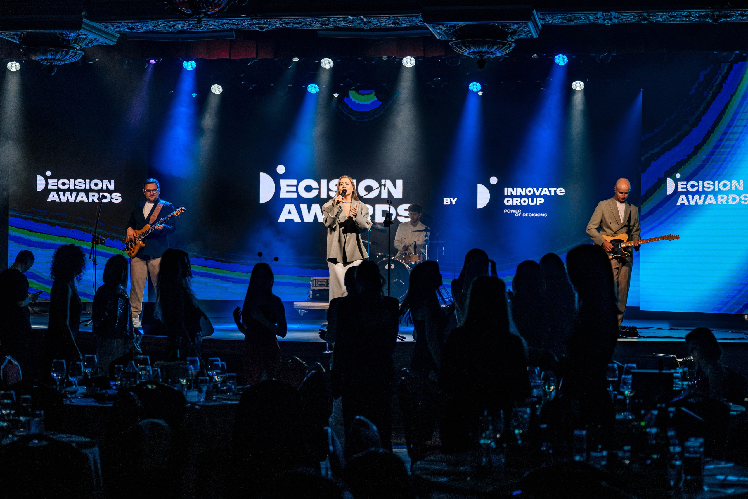 INNOVATE GROUP. Максим Комаров — Профессиональный фотограф