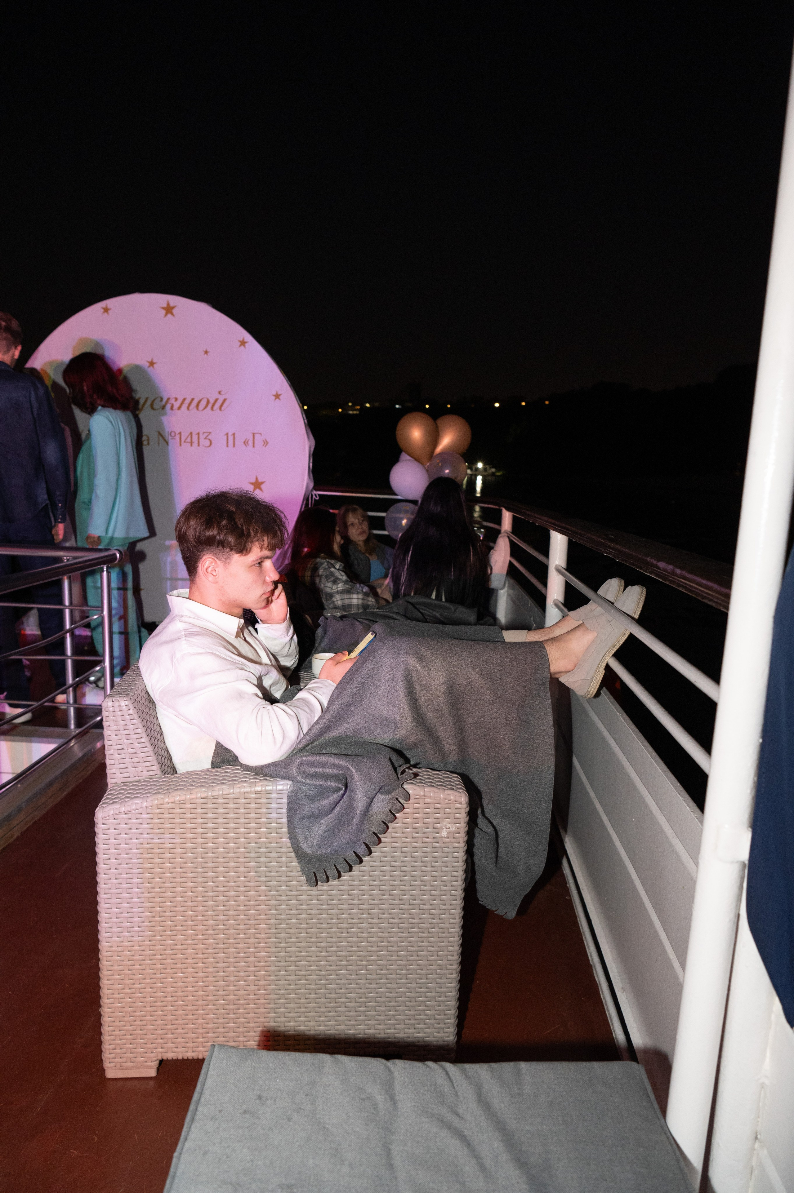 Выпускной вечер 11 класс на теплоходе. Детский и семейный фотограф г. Москва Оксана Катаджи