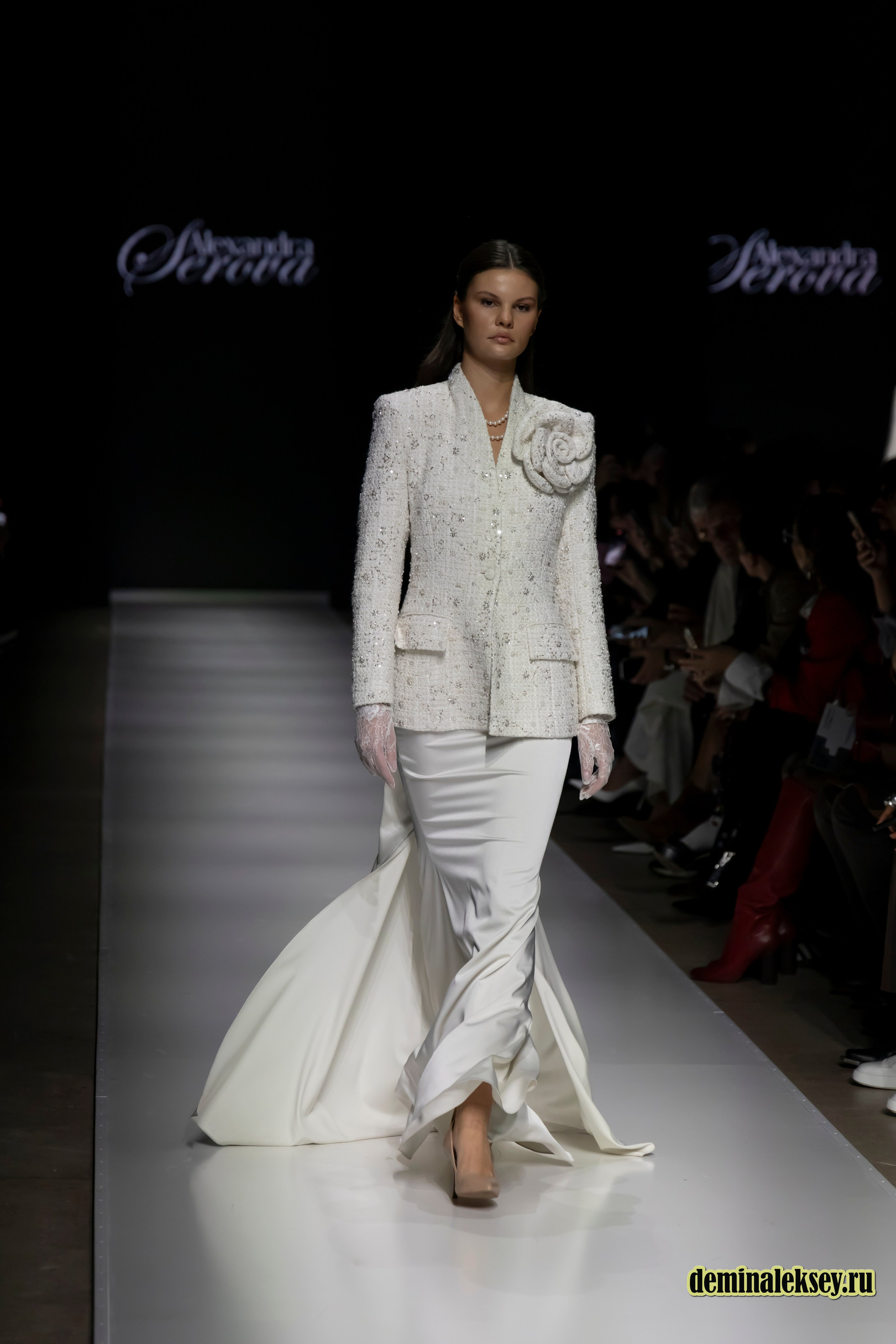 Московская неделя моды 2024 9 октября дизайнер Alexandra Serova. Репортажный, семейный и студийный фотограф в Москве Демин Алексей