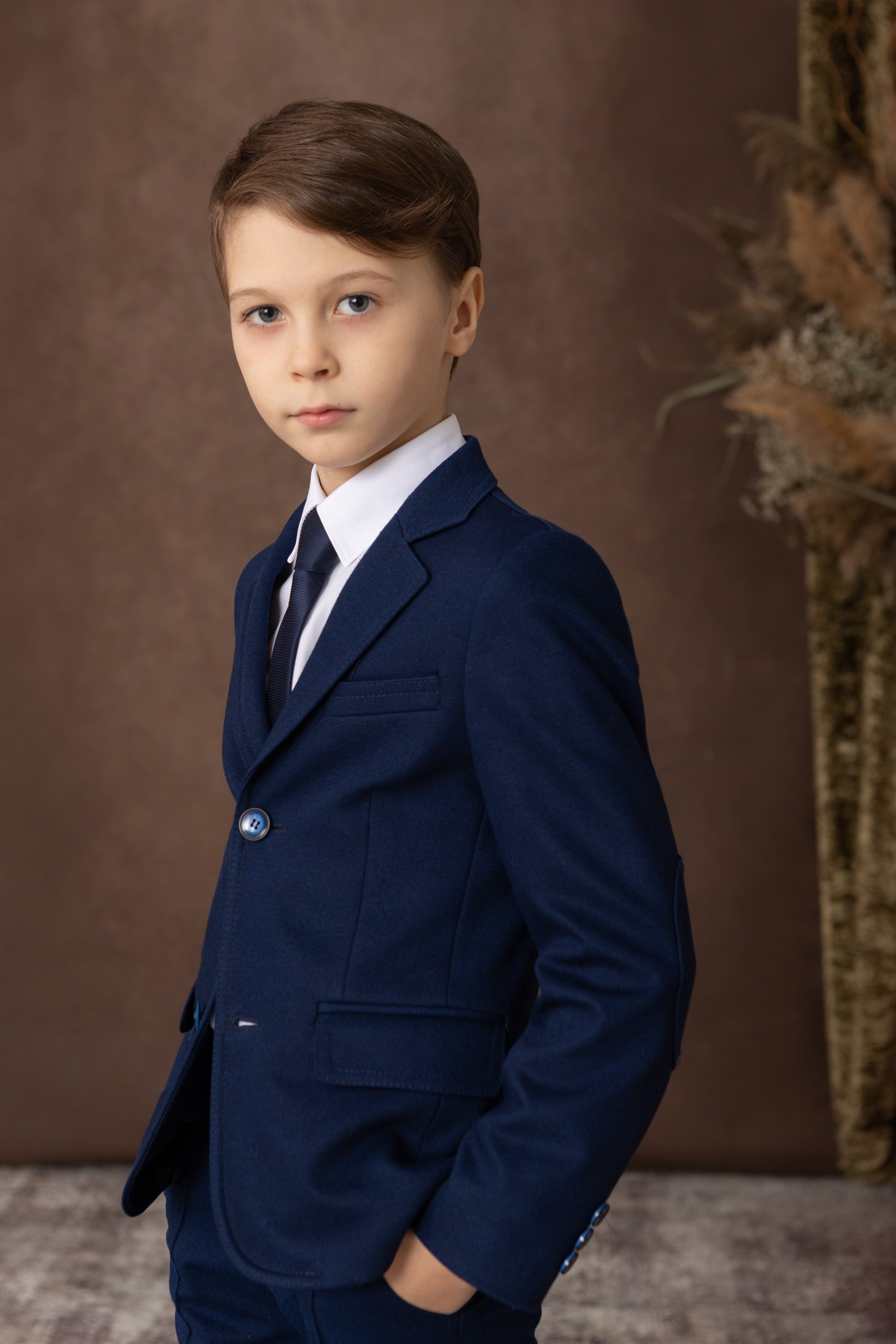 Семейная фотосессия в студии. Фотограф в Оренбурге. Профессиональный фотограф