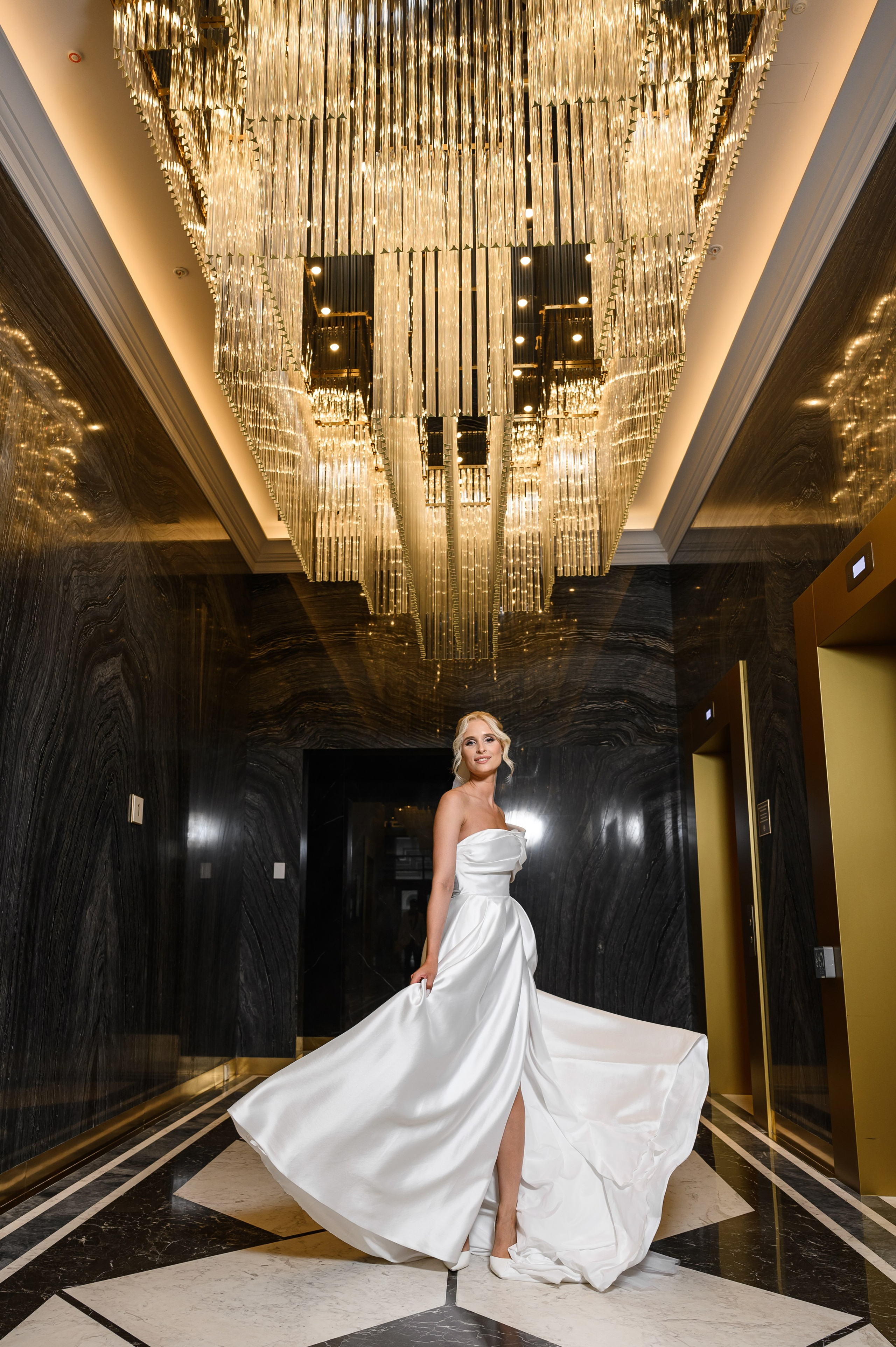 Свадебная фотосессия в Марриотт Империал Плаза. Свадебный фотограф Москва Юрий Кульман