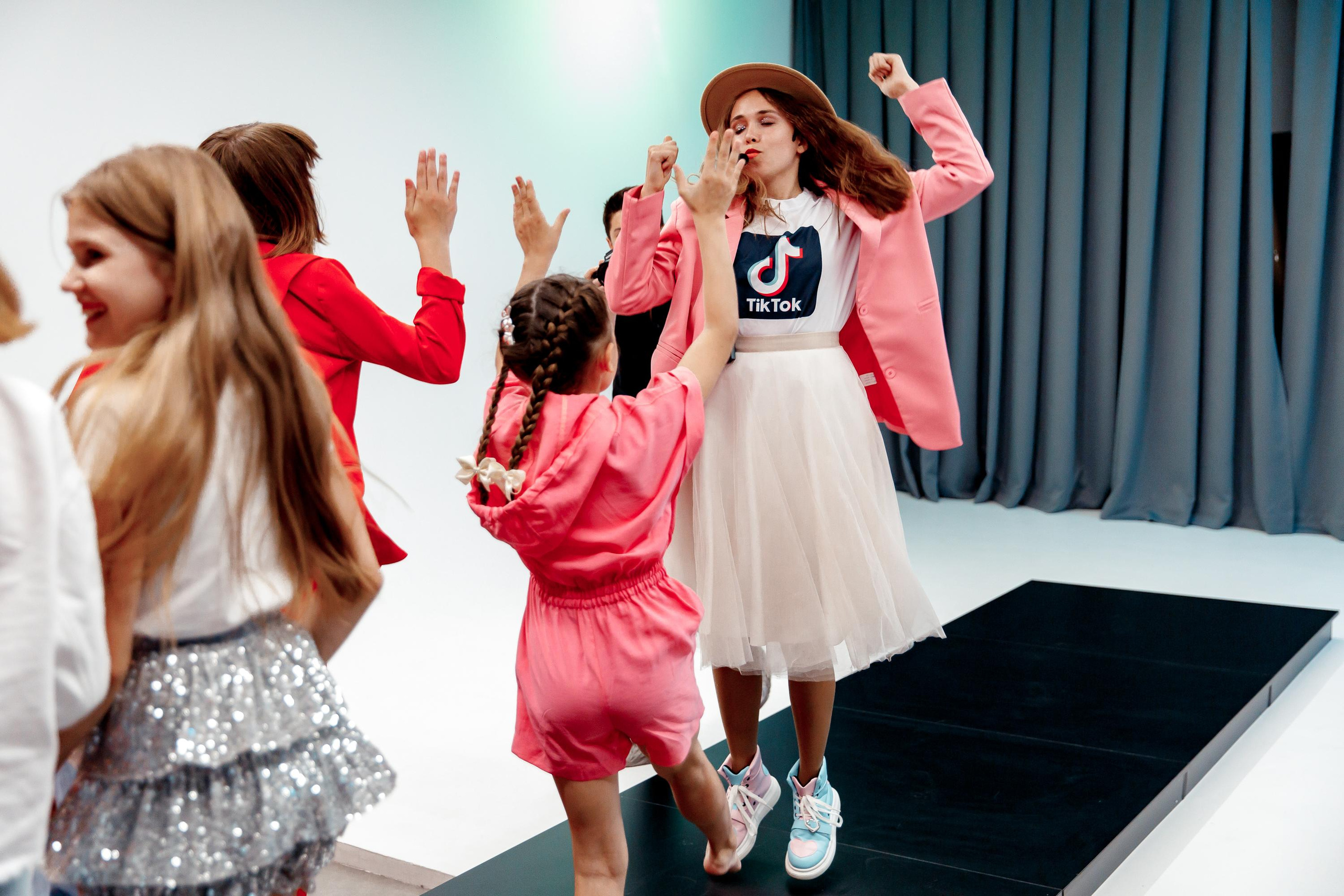 Выпускной модельных курсов Shtorm School. Фотограф Виталий Вязьмикин