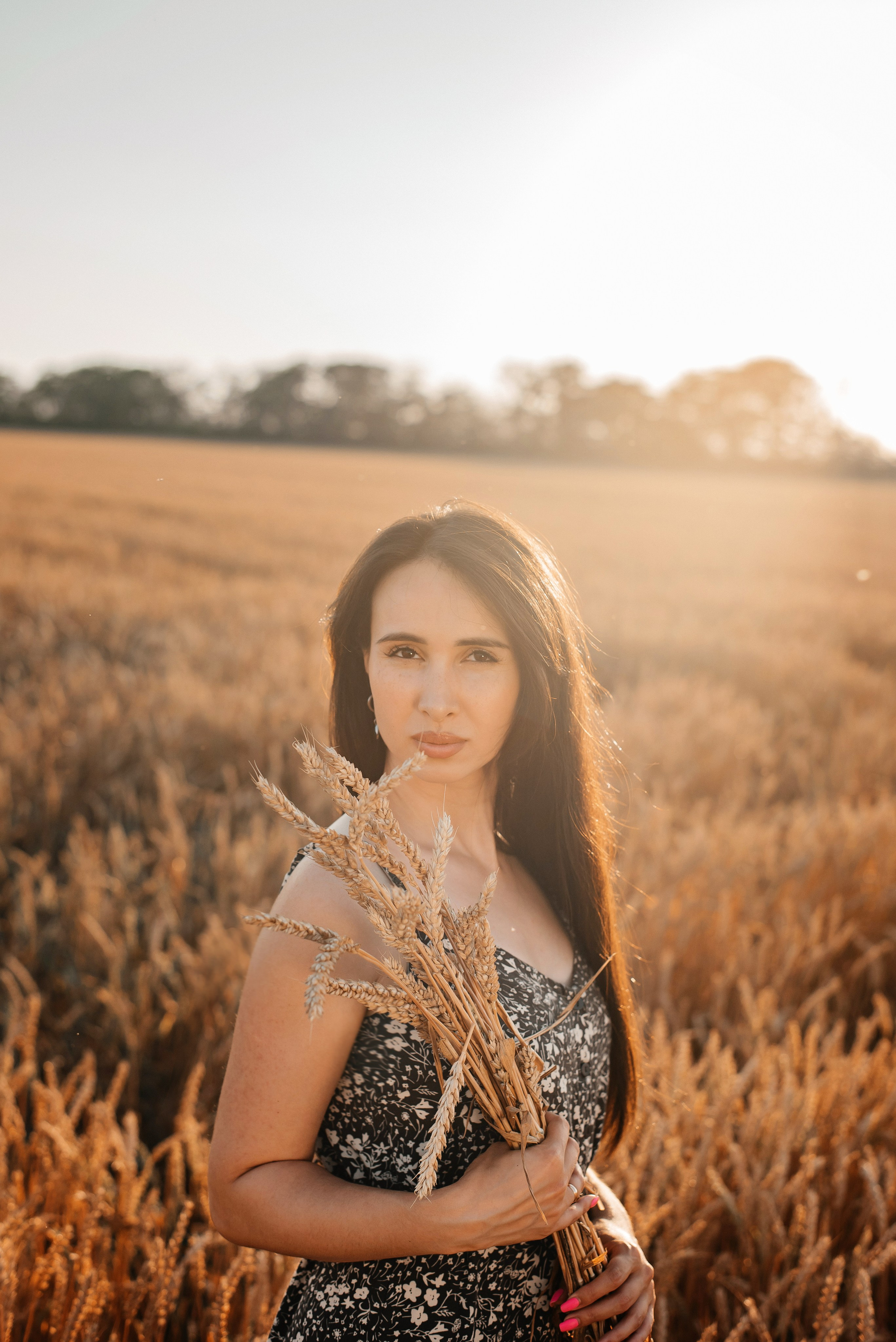 В поле на закате. Детский и семейный фотограф выпускной альбом Приморско-Ахтарск