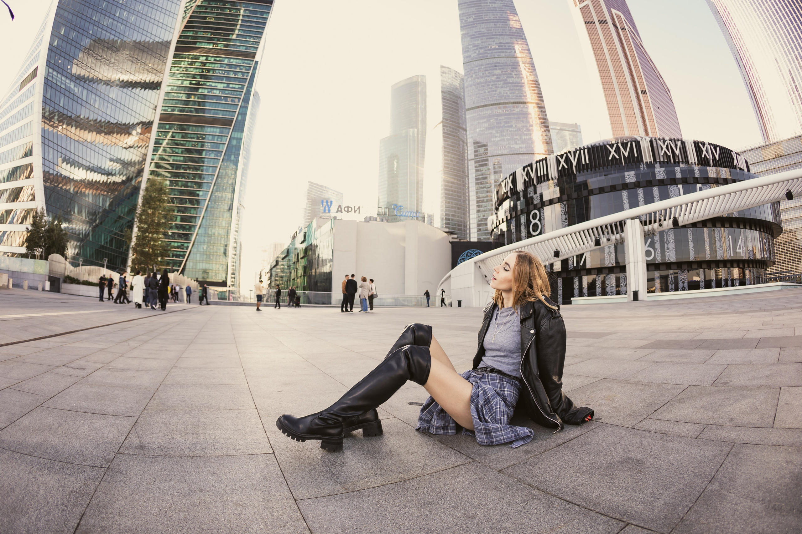 Фотосъемка для маркетплейсов с моделью в Москве и Московской области. Фотостудия в Москве LUXARTPHOTO