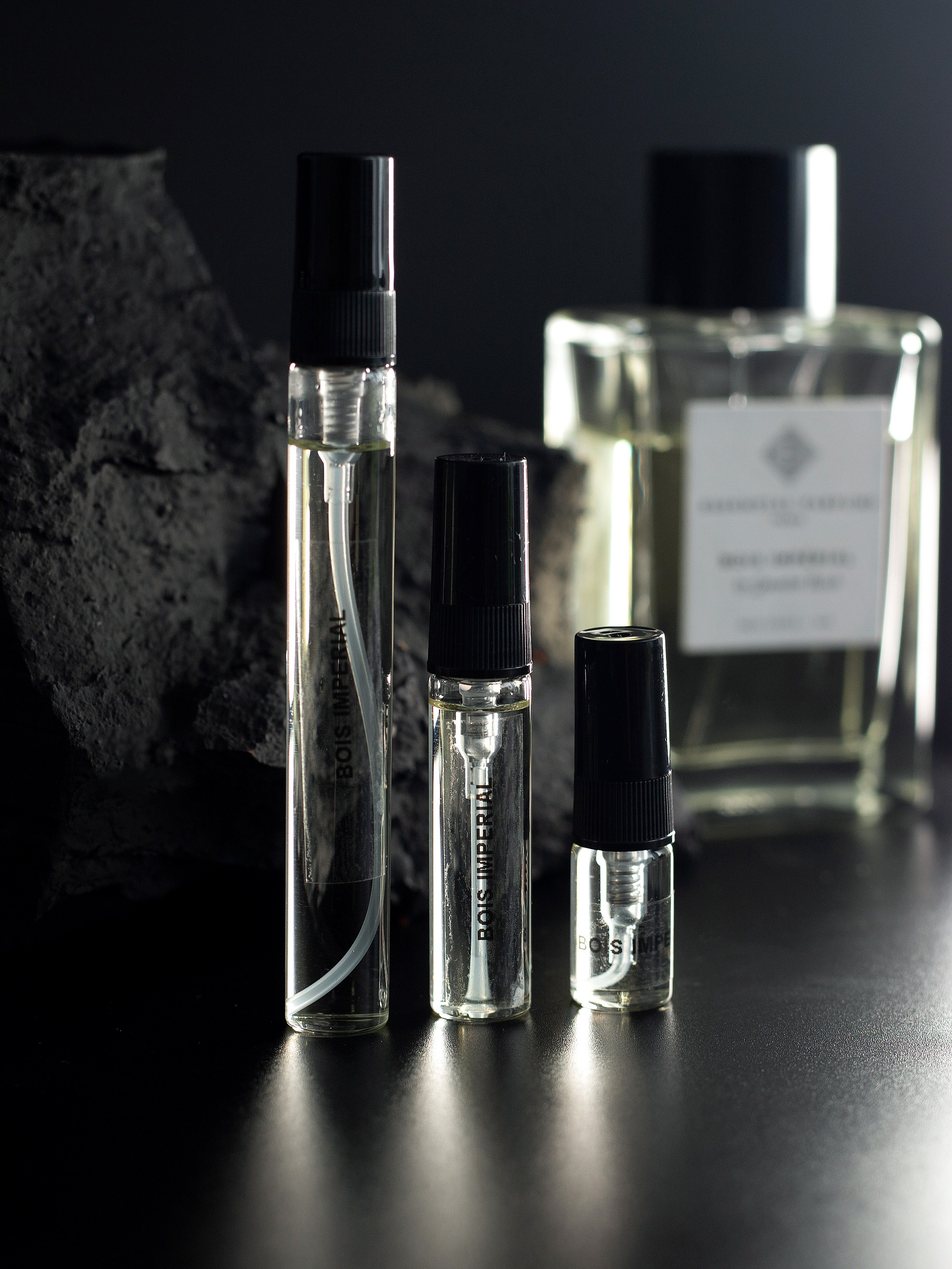 Парфюм в темных тонах. Фотограф для различных событий, проектов, маркетплейсов, сайтов и мероприятий в Екатеринбурге