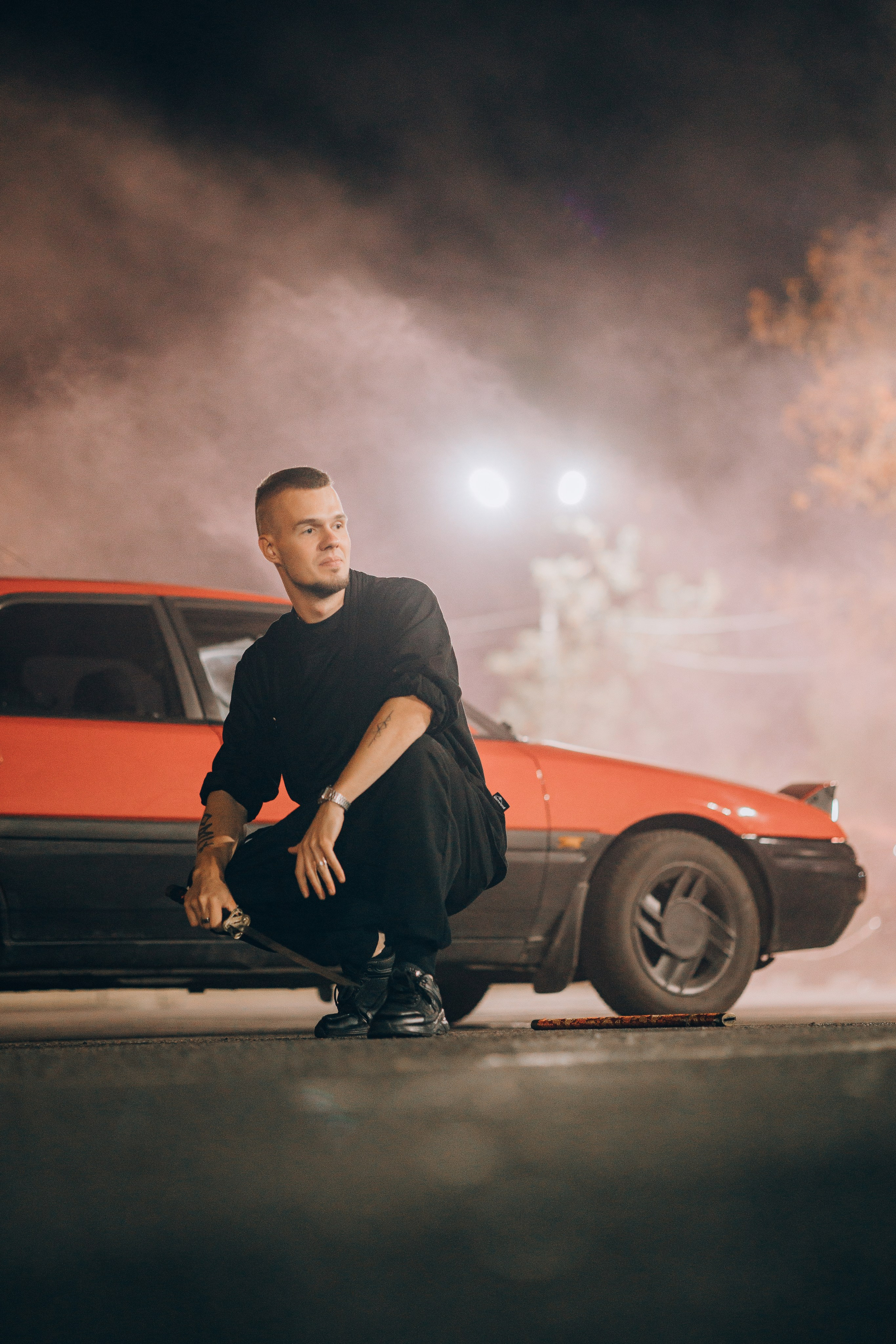 Фотосессия Артёма с его машиной. Выпускные альбомы в Серпухове