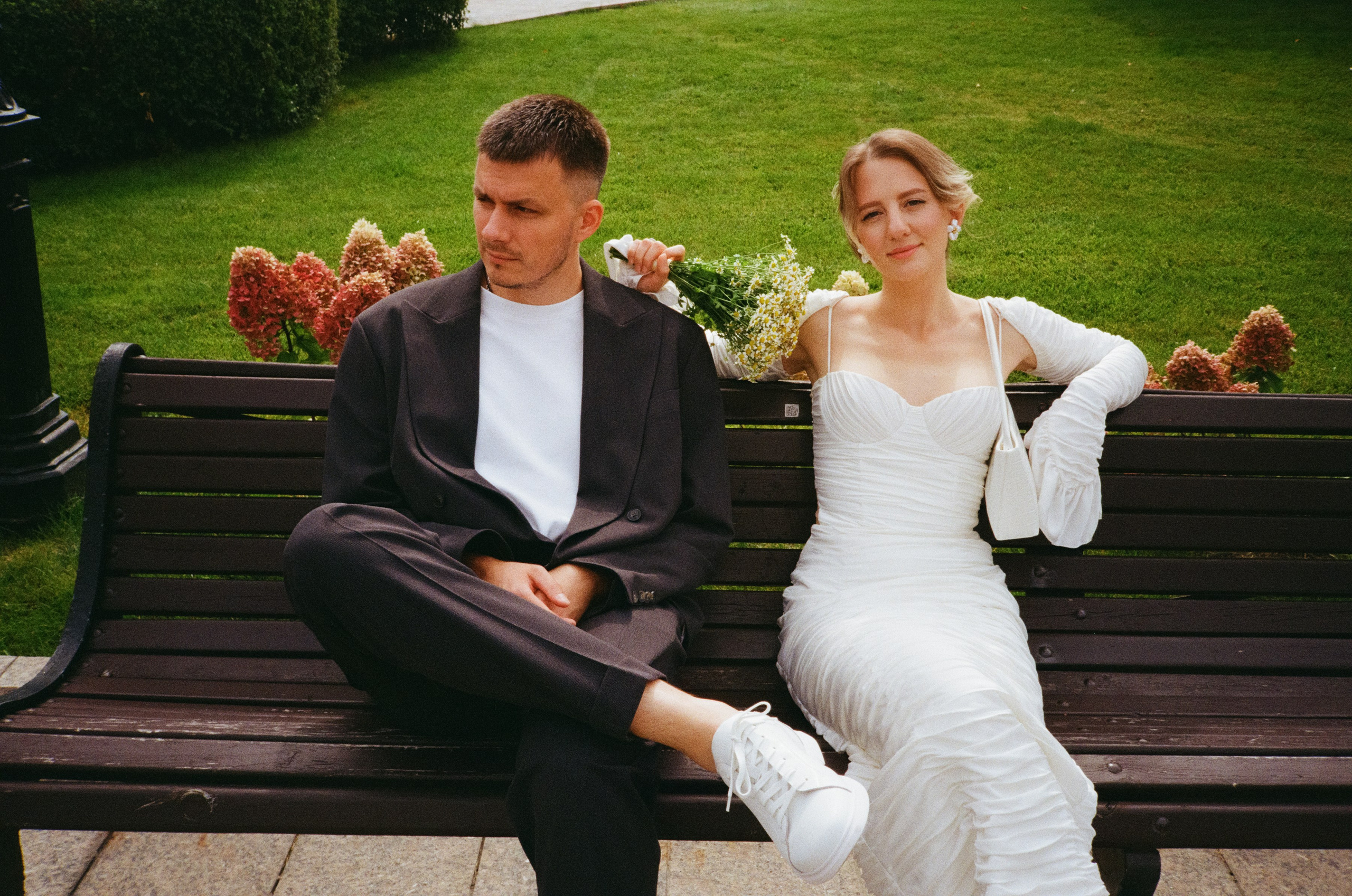 Алиса и Слава, роспись в Москве и вечеринка на природе, подальше от города. Фотограф в Москве Екатерина Черненко