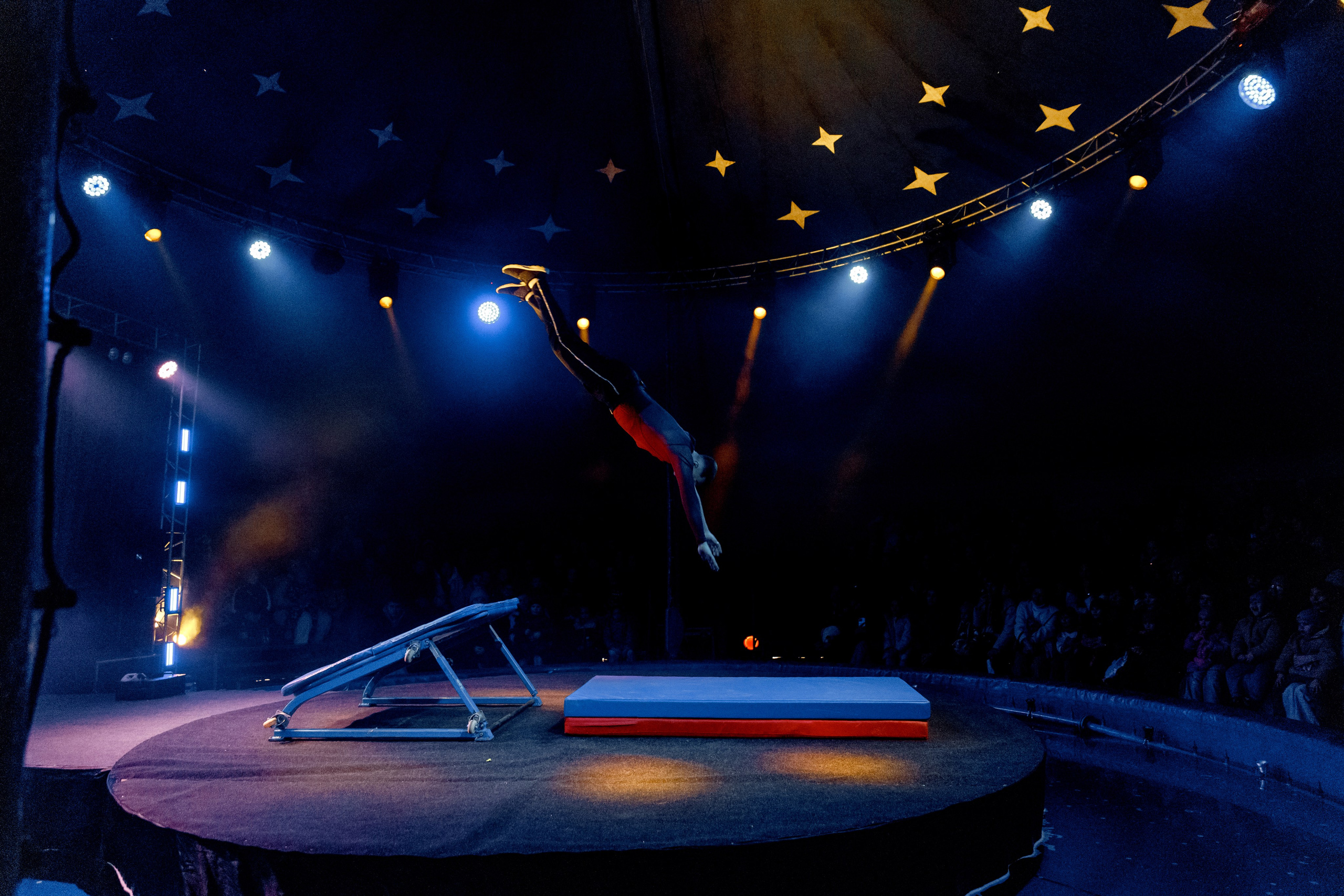 Цирк на воде. Свадебный фотограф Иркутск, репортажный фотограф Иркутск