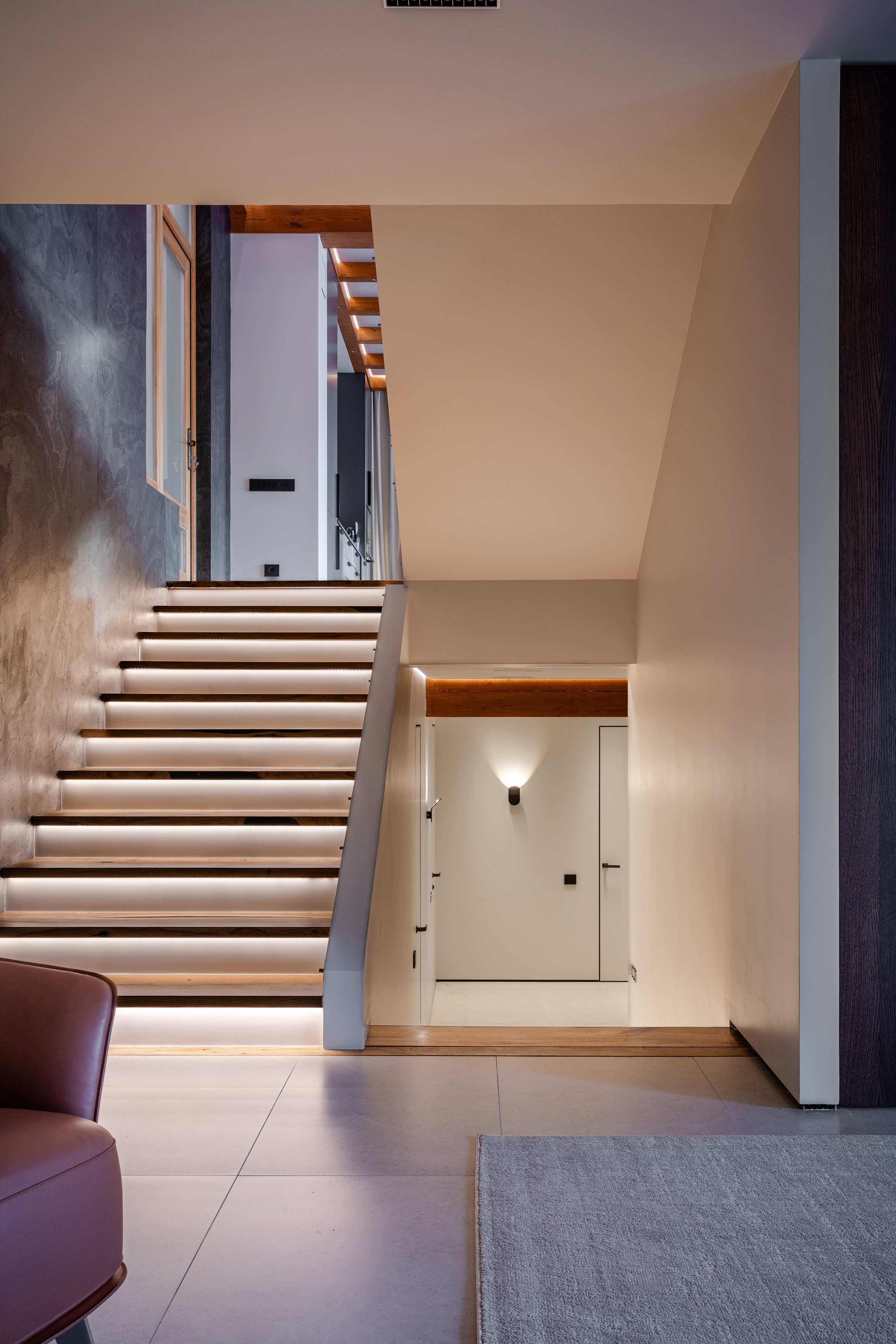 Интерьерная фотосъёмка загородного дома площадью 300 кв м в п. Эстосадок. Интерьерный фотограф Москва