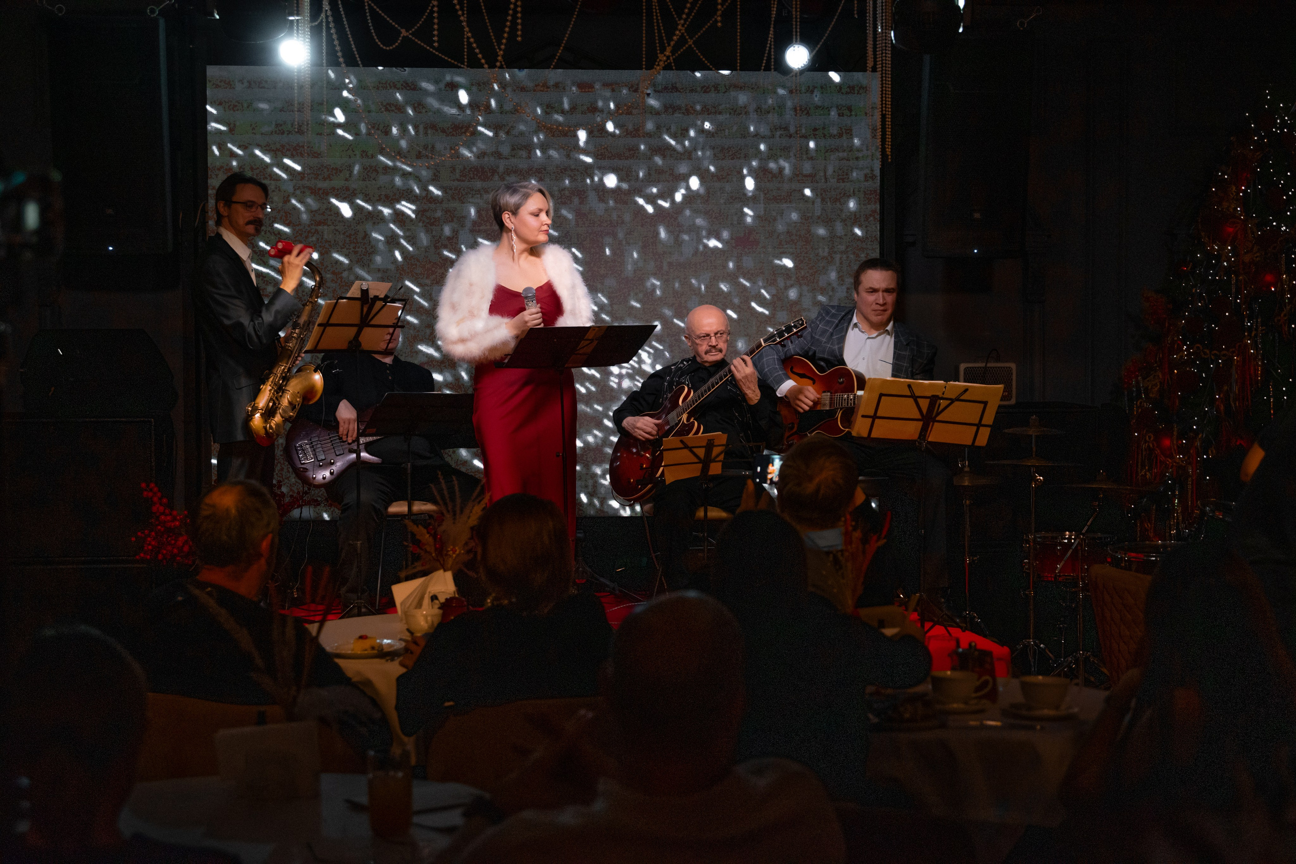 Джазовый концерт «Рождественское чудо». Фотограф в Ижевске. Репортажи, спорт, индивидуальные фотосессии