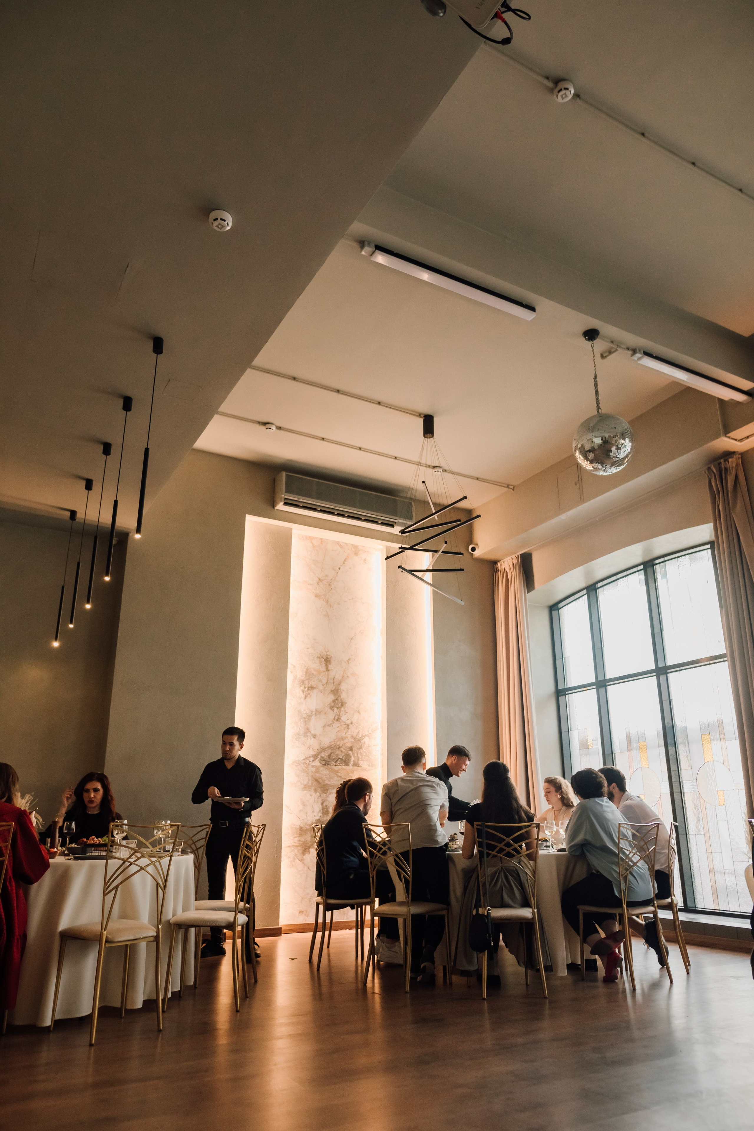 Таня и Миша. Свадьба в лофте. Свадебный и семейный фотограф в Москве Евгения Лисина