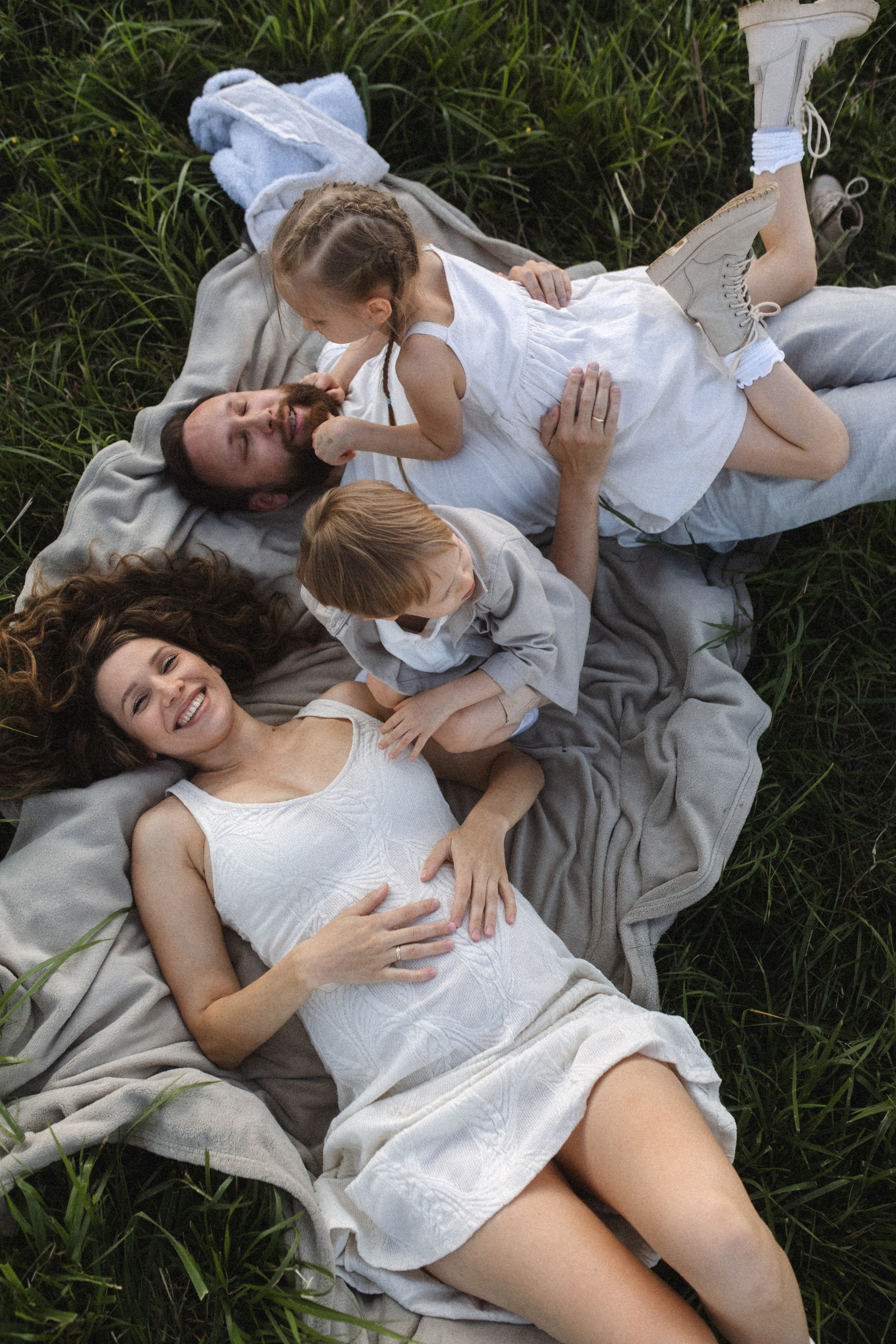 Ксюша, Паша, Василиса, Ваня и кое-кто ещё). Семейный фотограф в Москве Саша Герасименко