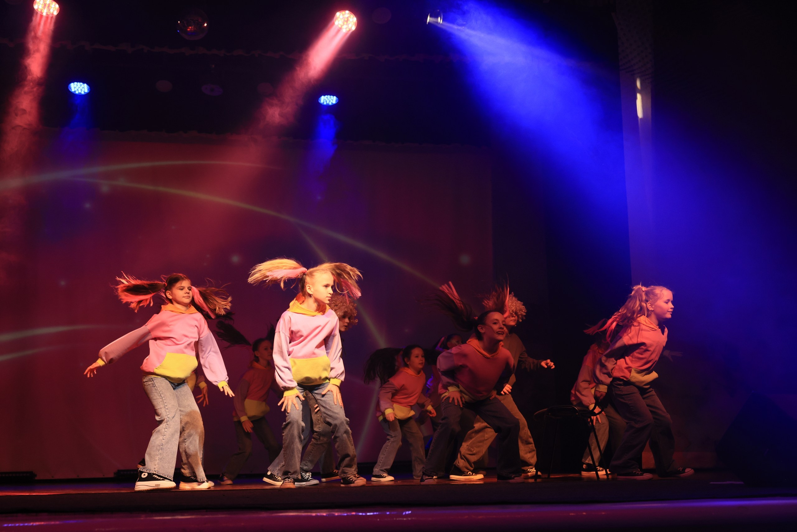 Концерт к 8 Марта в ДК «Металлург» г. Тула. Фотограф в Туле Крупский АнДРей. Фотостудия «КАДР71» в Туле