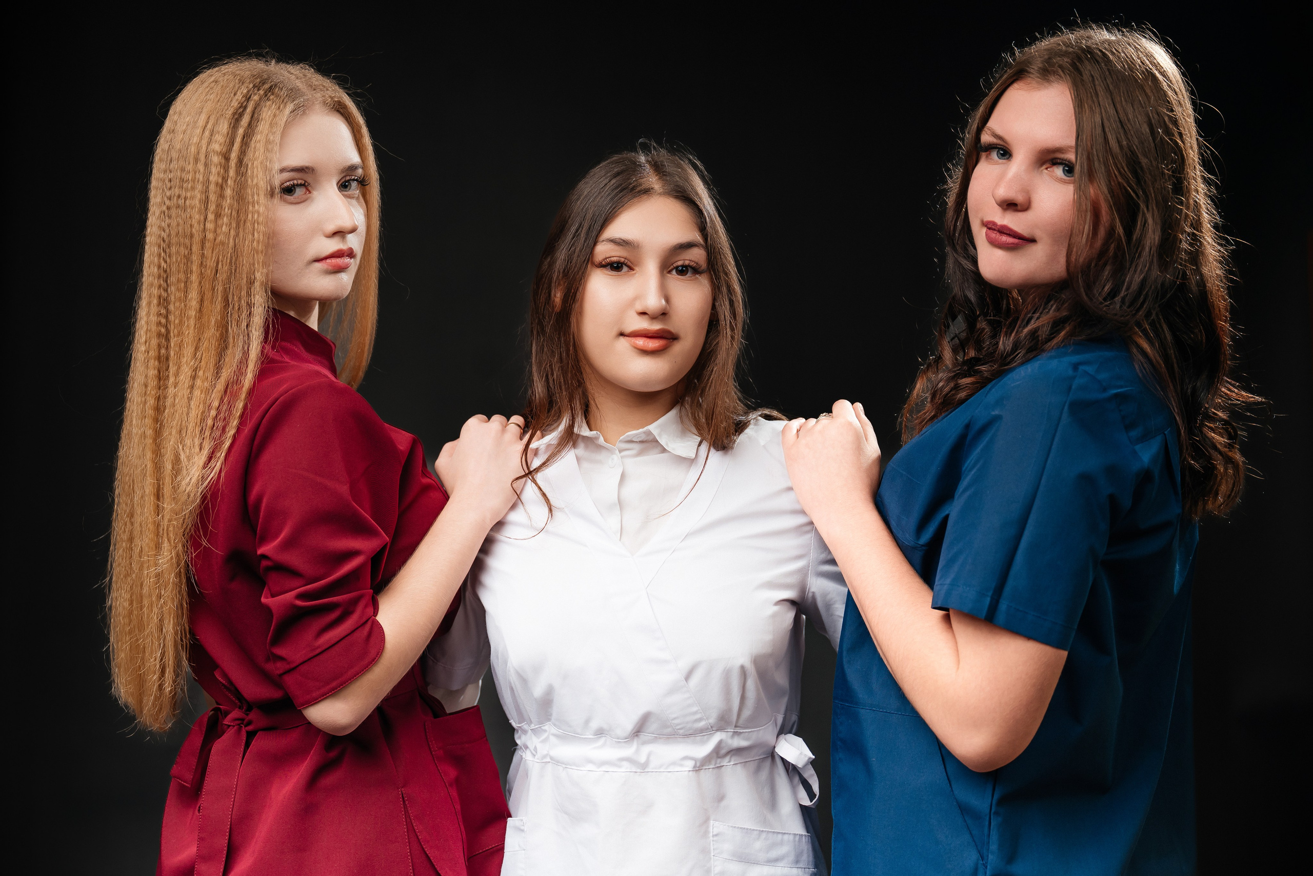 Nurses 2026. Школьный фотограф в Валуйках. Фотосессии для выпускников и изготовление выпускных альбомов в городе Валуйки и в Белгородской области