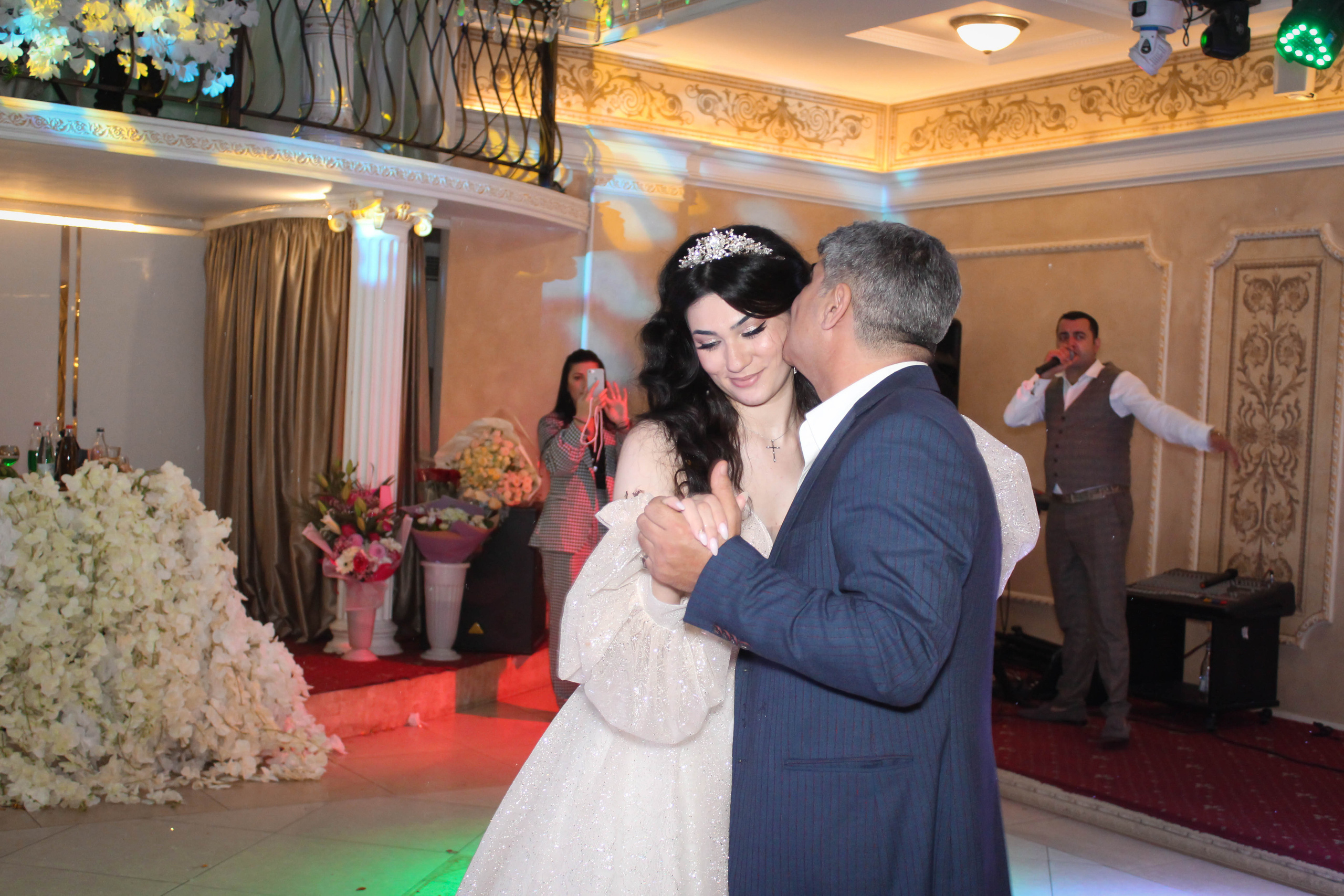 Арман и Офелия. Виктория Шишкова свадебный фотограф Москва и МО (Балашиха, Щелково)