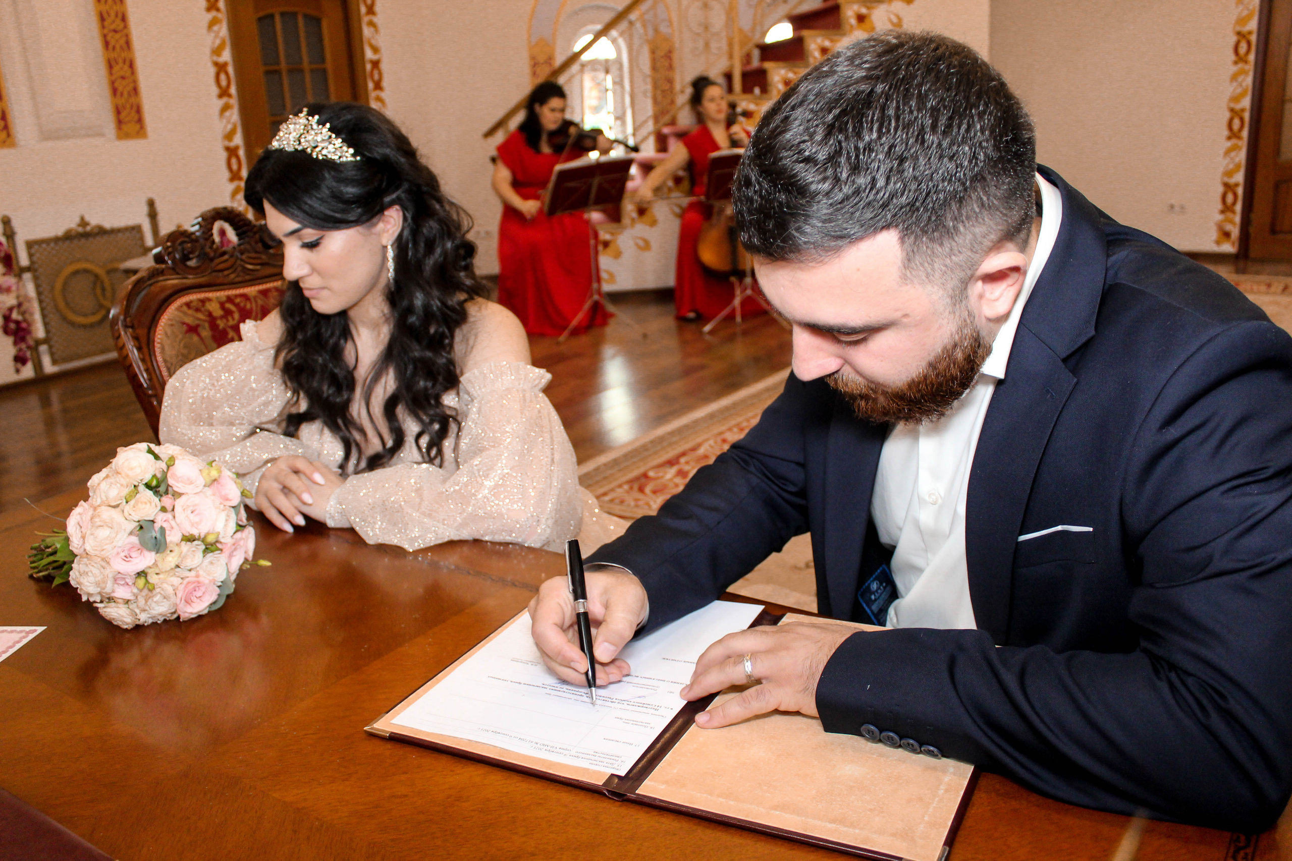 Арман и Офелия. Виктория Шишкова свадебный фотограф Москва и МО (Балашиха, Щелково)