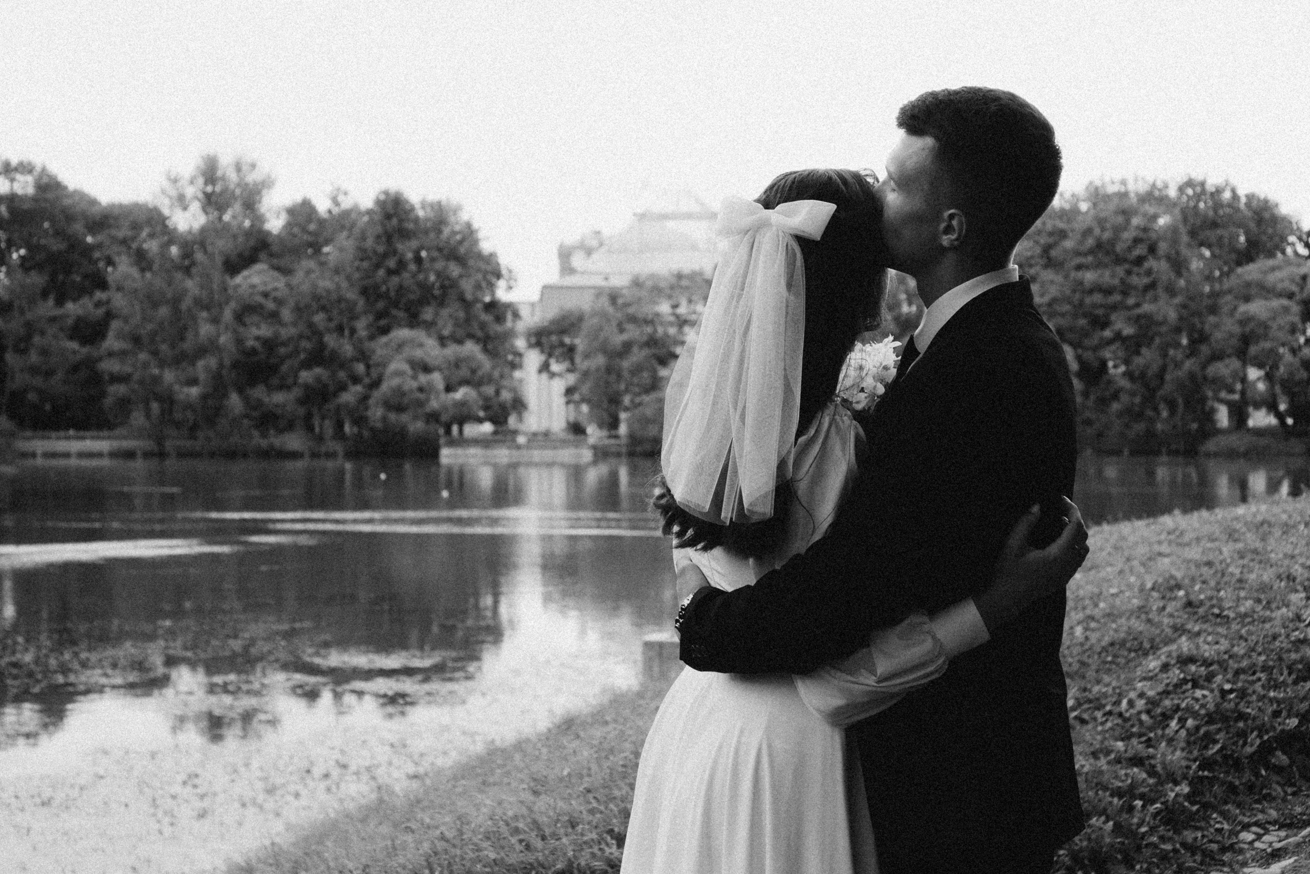 СВАДЕБНАЯ СЬЕМКА В ТАВРИЧЕСКОМ САДУ И ПРОГУЛКА ПО ЧЕРНЫШЕВСКОЙ. Профессиональный фотограф, Санкт-Петербург — Виктория Богомолова