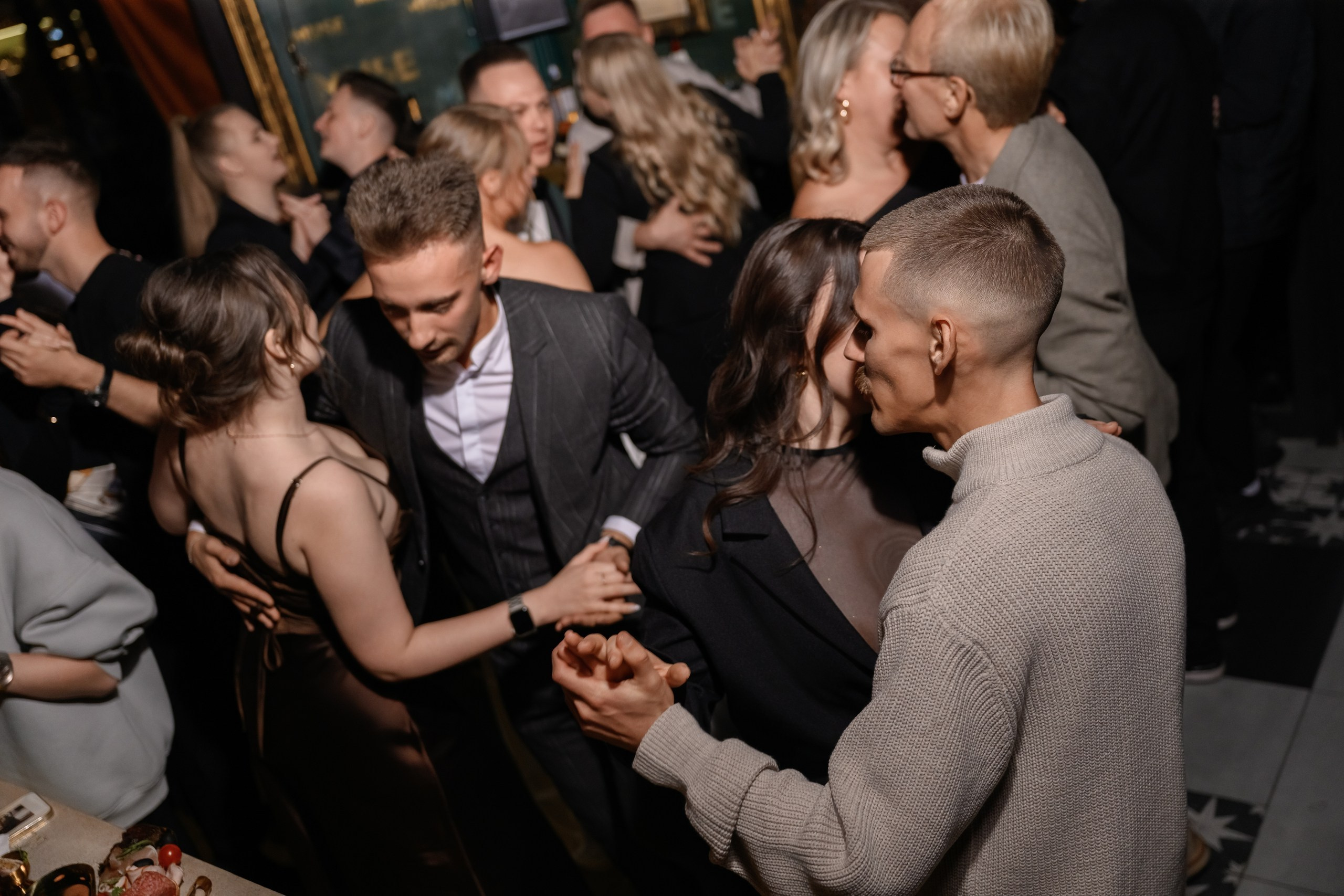 Фотограф на свадьбу Минск Москва Санкт-Петербург Свадебный фотограф Фотограф на свадьбу Репортажный фотограф Love Story Свадебная прогулка. Свадебный фотограф — Крюков Константин