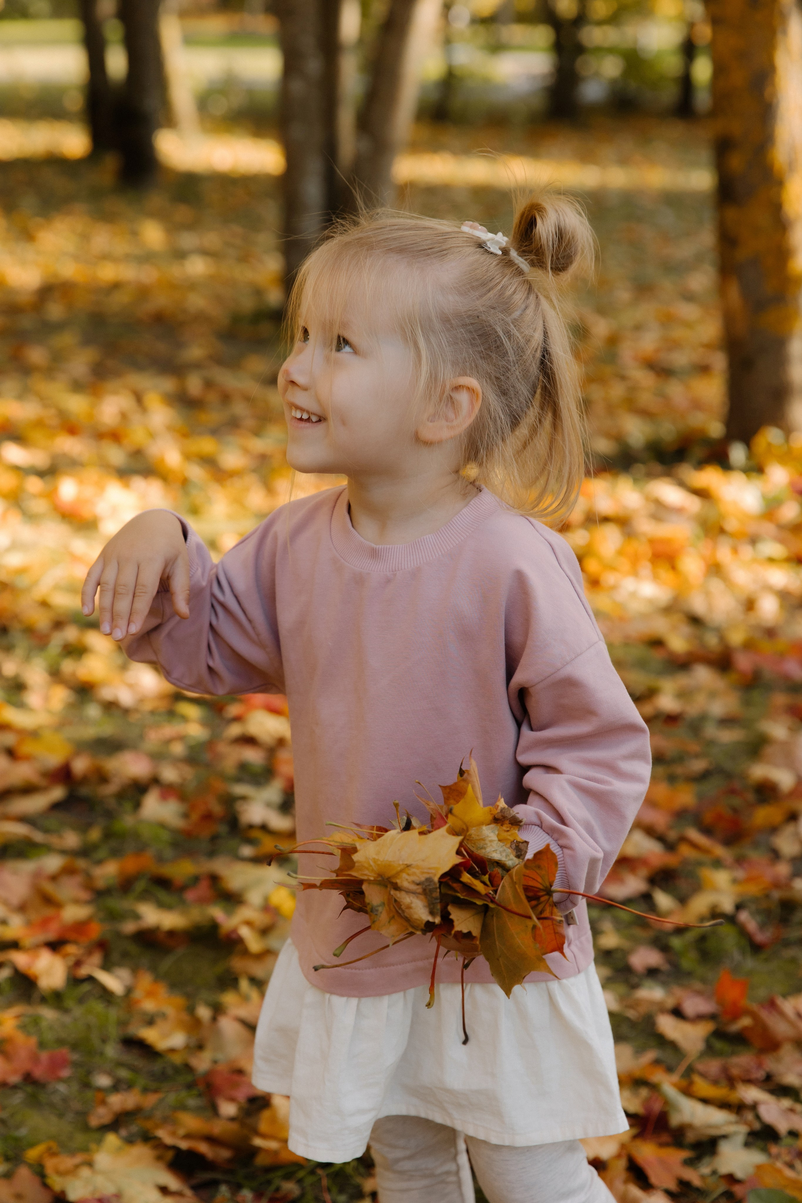 Прогулка Василисы с родителями, дядей и тетей. Семейный и свадебный фотограф в Москве и Зеленограде Пилипенко Юлия