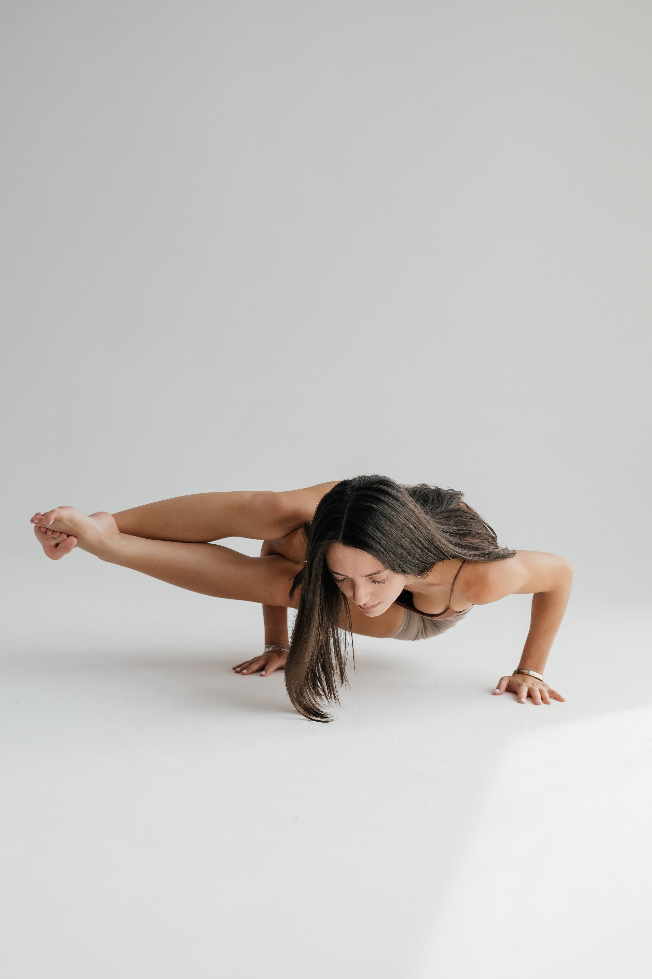 Студия Дыши. Фотограф Ярмишко Дарья. Выпускные фотокниги