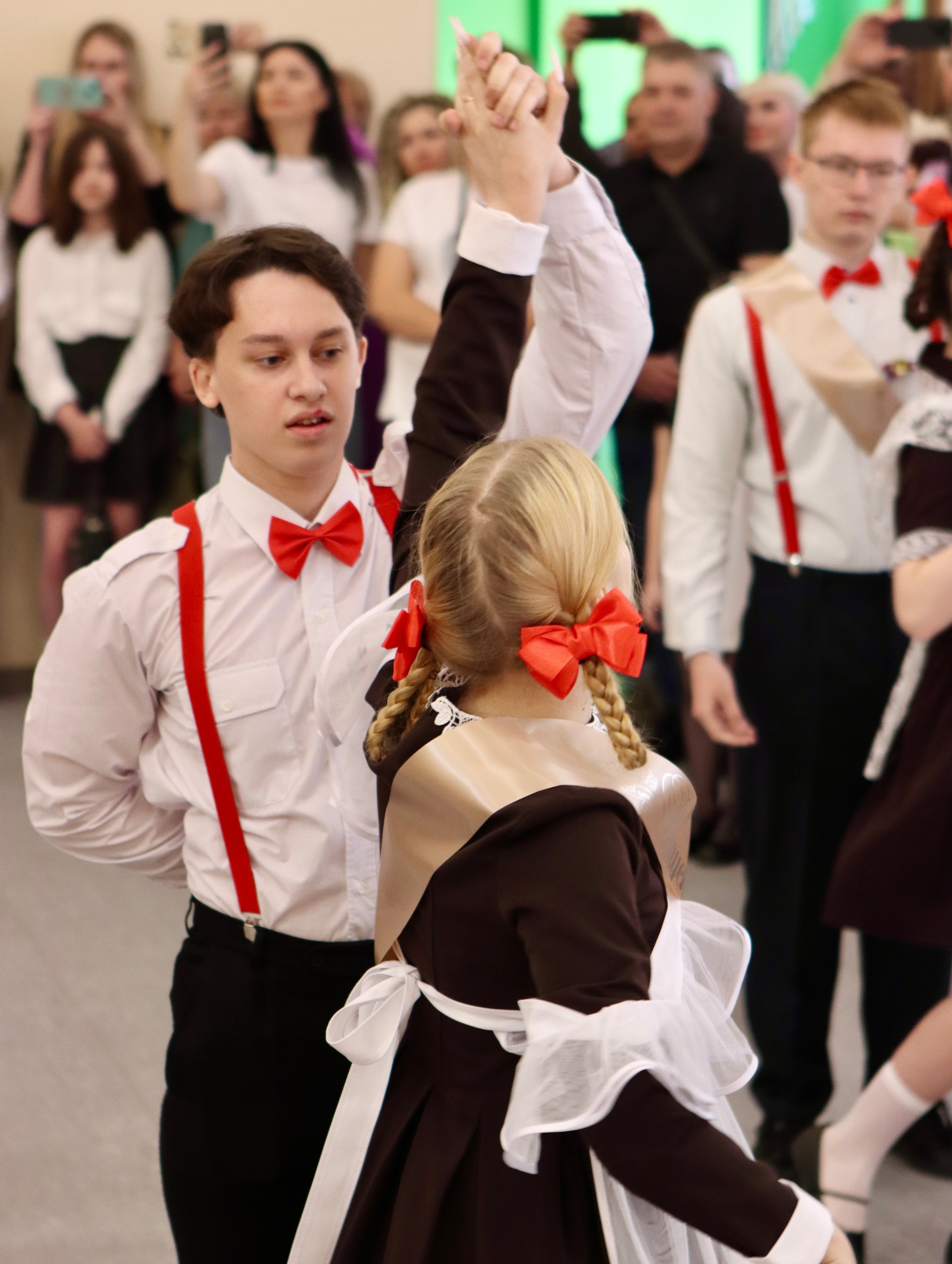 Школьный выпускной. Фотограф в Курске Смирнов Евгений
