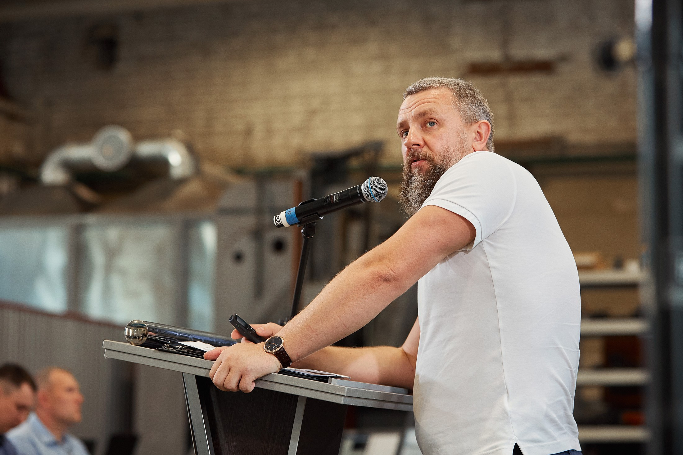 EMG / Международный форум / Презентация нового высокоточного станка. Антон Артюшин, портретный фотограф. Москва