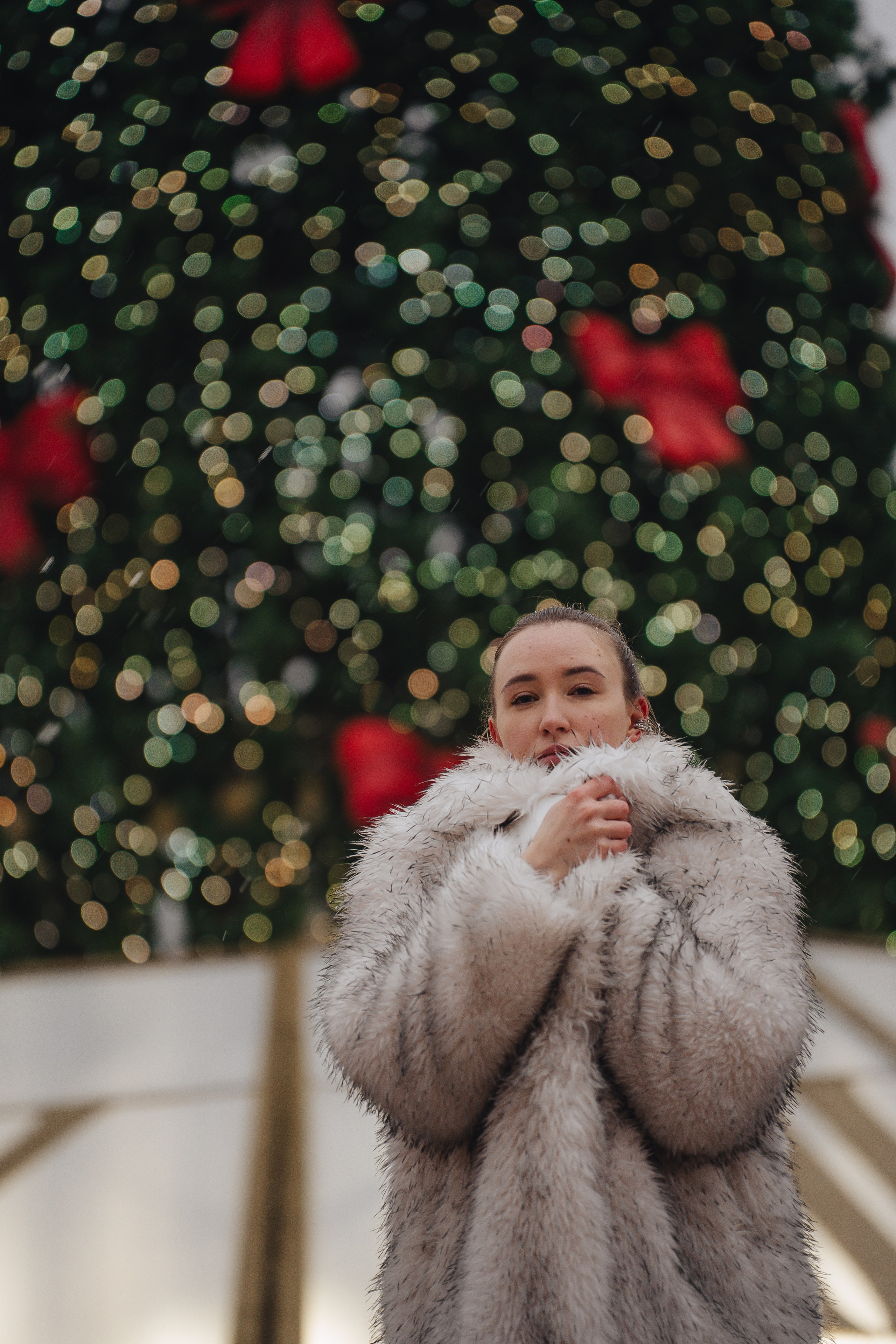 ПРОГУЛКА НА МАНЕЖНОЙ ПЛОЩАДИ ДЛЯ ДЕВУШКИ ПЕРЕД НОВЫМ ГОДОМ (НОВОГОДНЯЯ ФОТОСЕССИИЯ НА МАНЕЖНОЙ ПЛОЩАДИ). Профессиональный фотограф, Санкт-Петербург — Виктория Богомолова