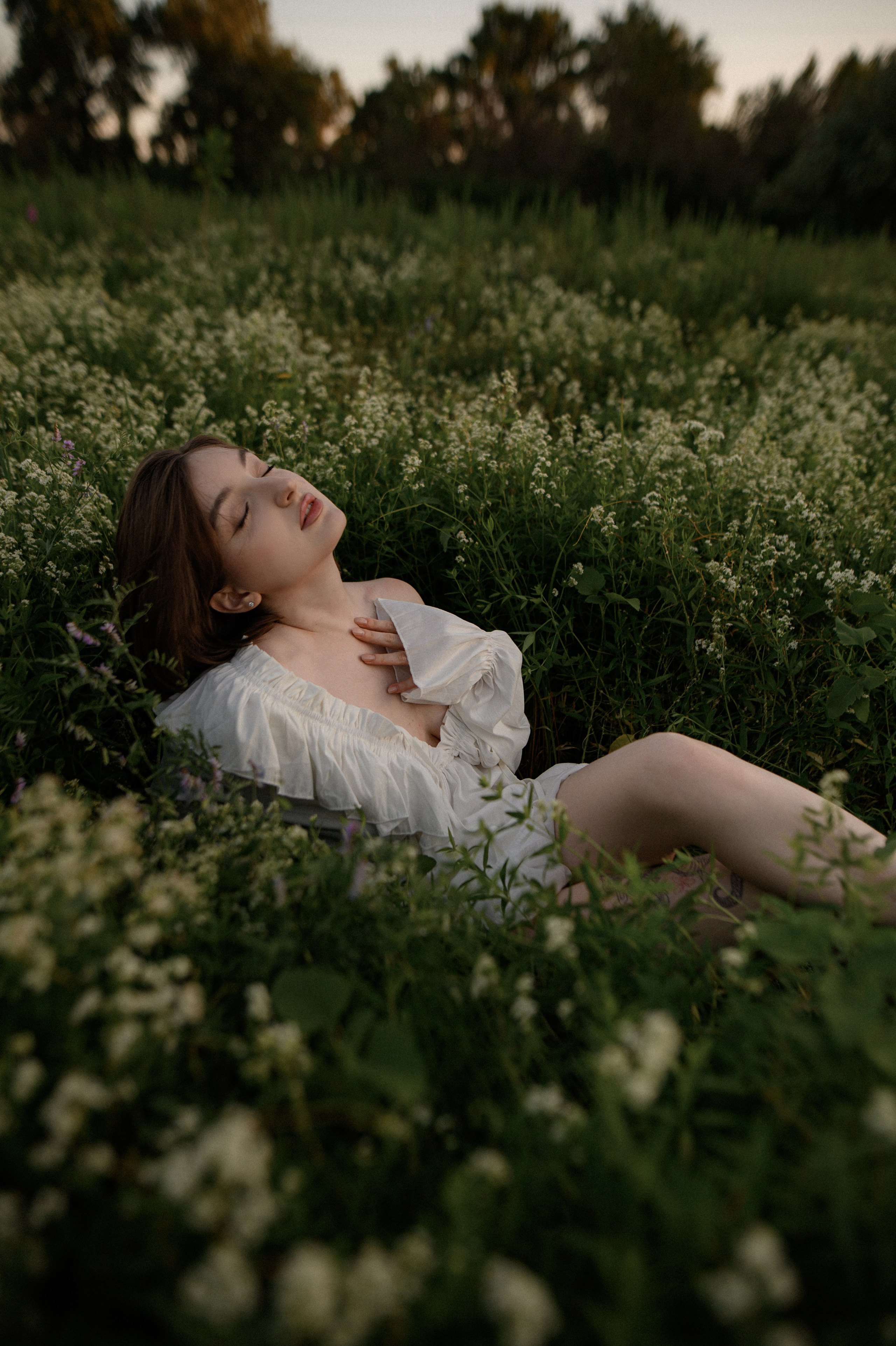 Полина и поле. Www.ostermiller.ru