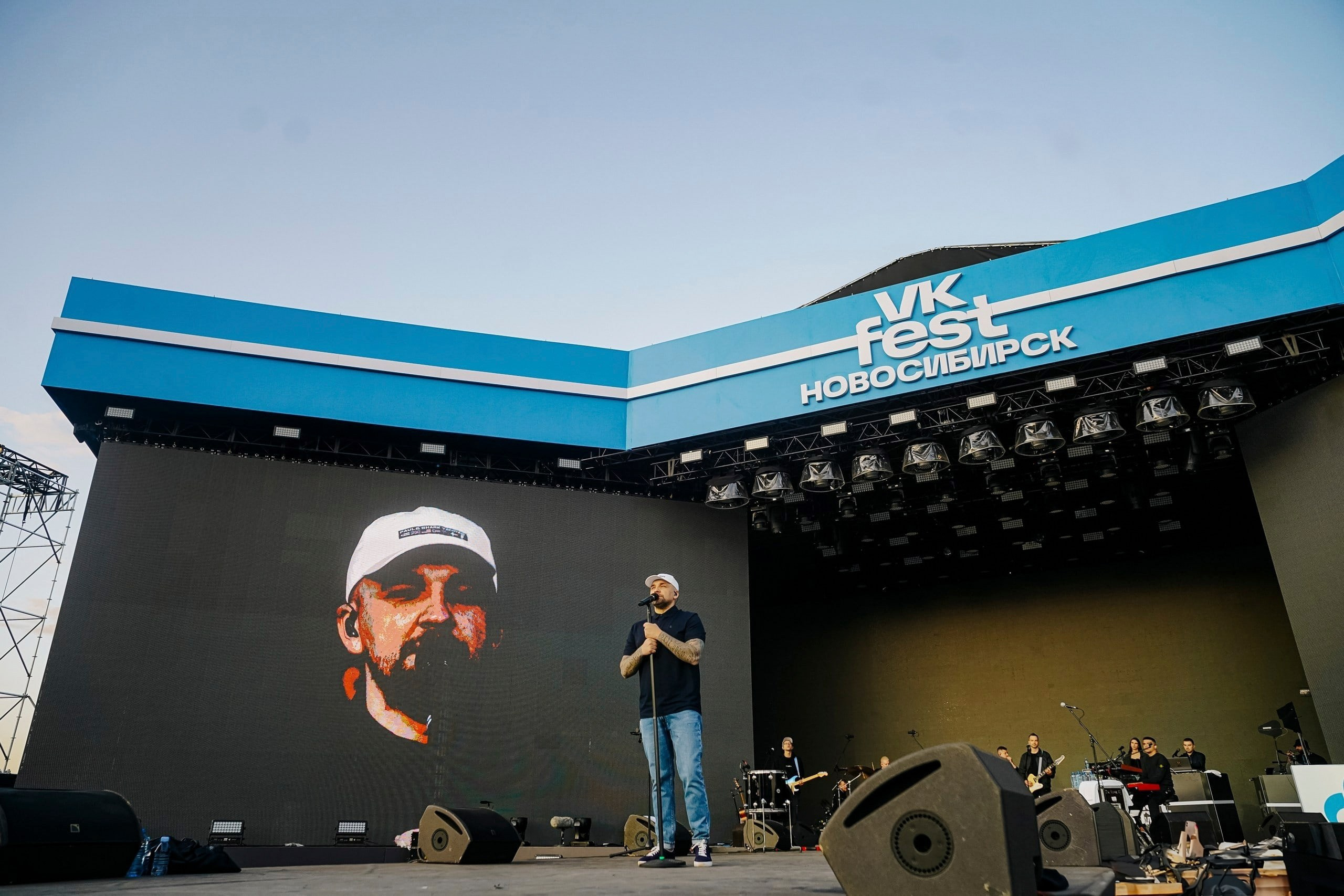 VK Фест 2024. #фотокаквкино | Фотографирую людей