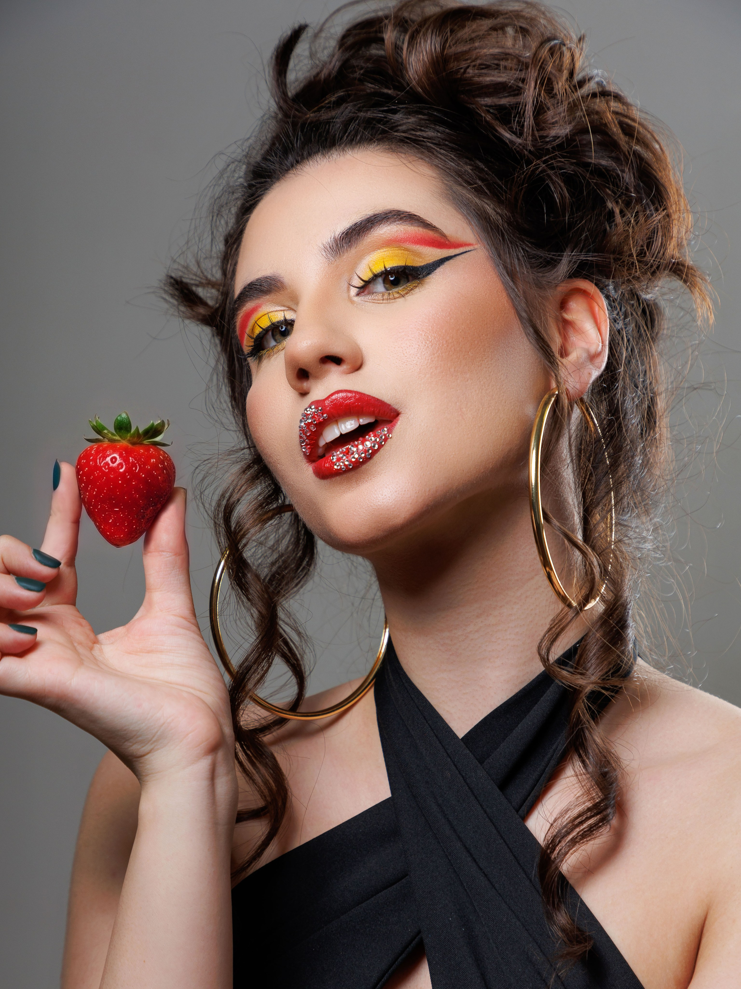 Креативный портрет & Fashion. ФОТО И ВИДЕО КОНТЕНТ ДЛЯ WILDBERRIES, OZON, LAMODA, YANDEX MARKET