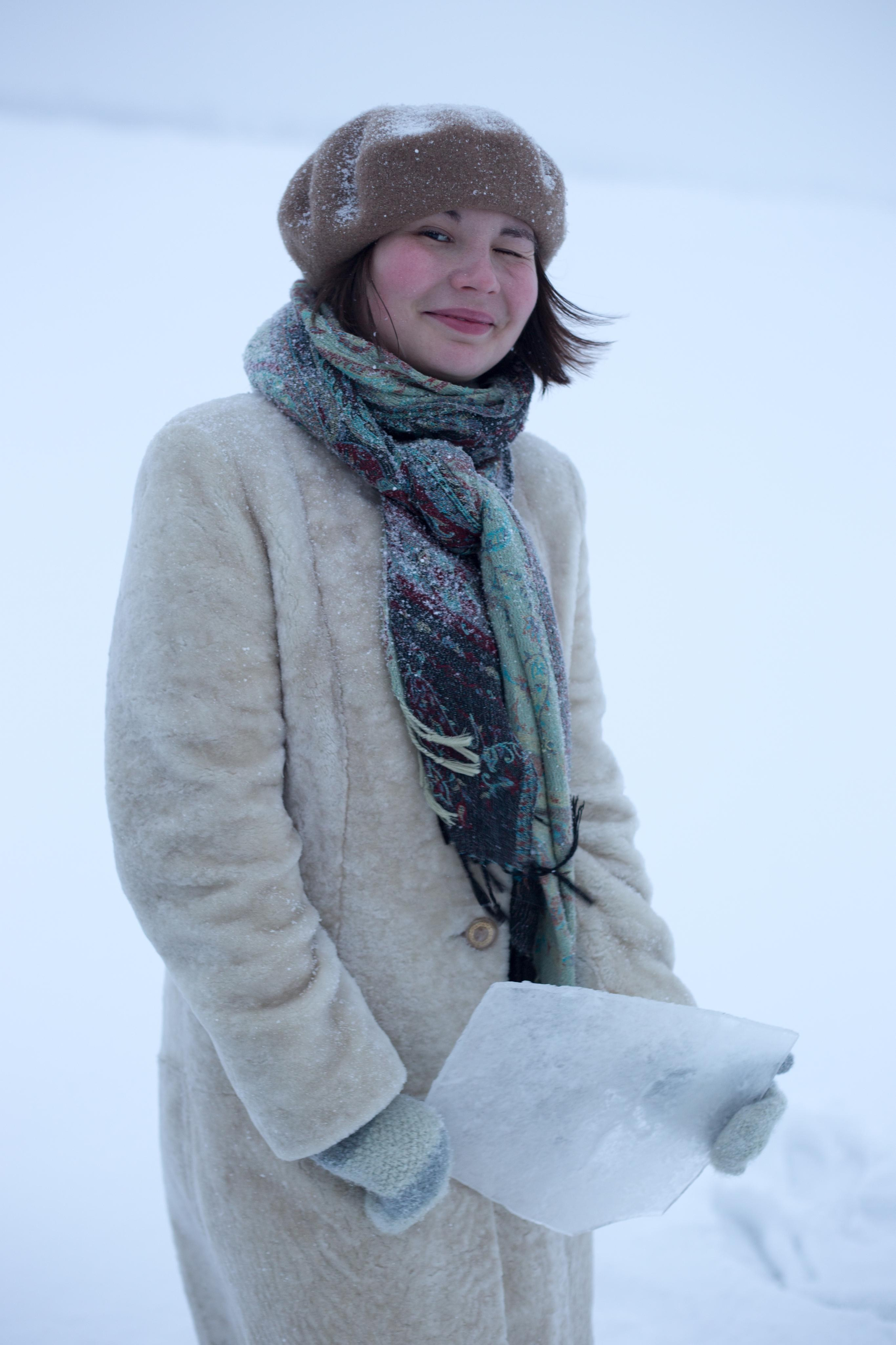 Фотосессия на набережной зимой. Фотограф Пермь. Фотосессия в фотостудии Перми и на свежем воздухе