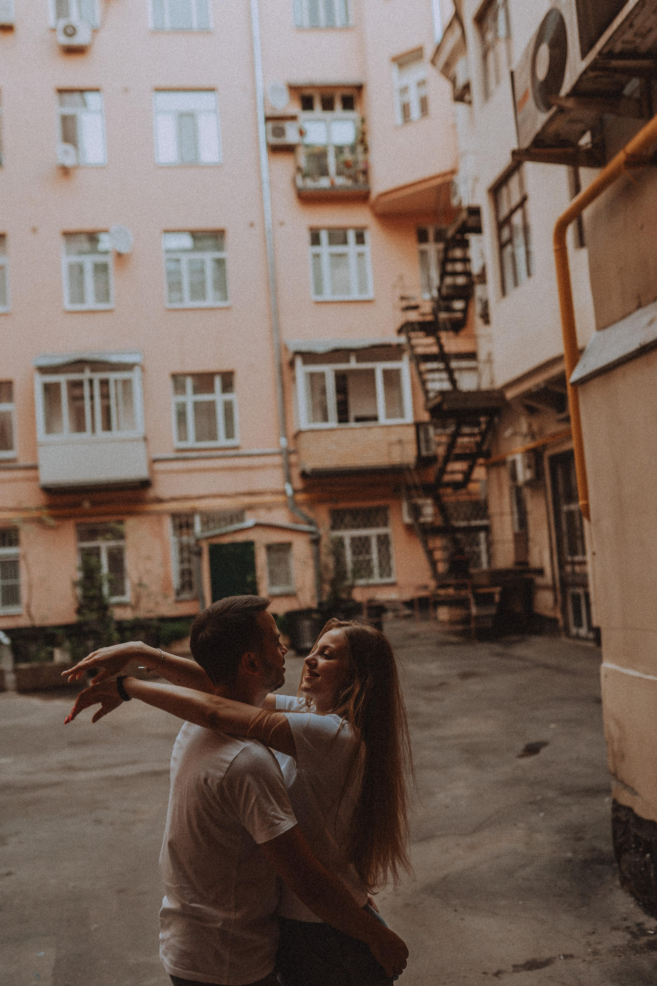 Двое в центре города. Семейный и свадебный фотограф в Москве Оксана Гапеева