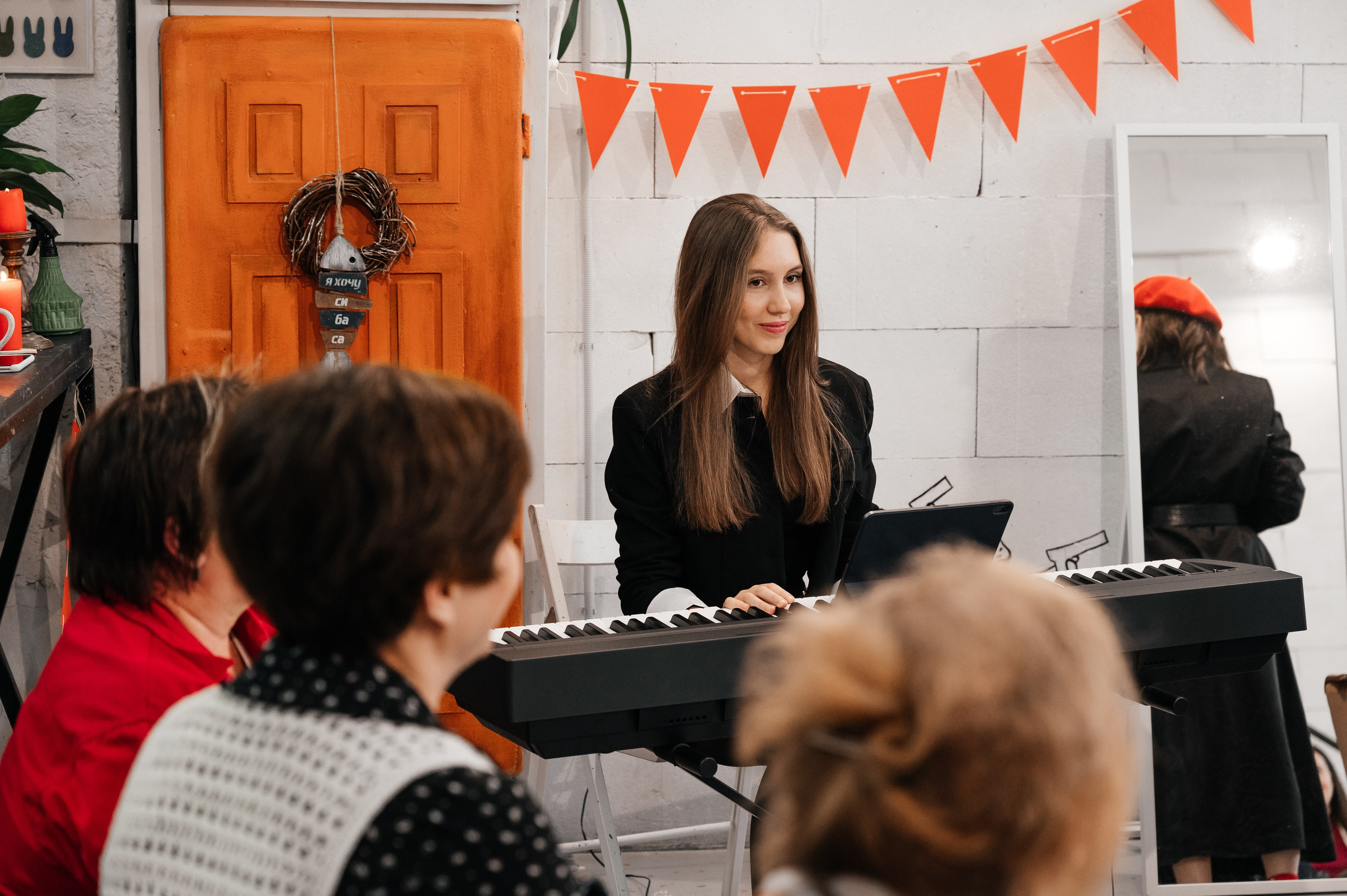 Вечер поэзии Цветаевой, клуб Читалка. Wedding and family photographer USA