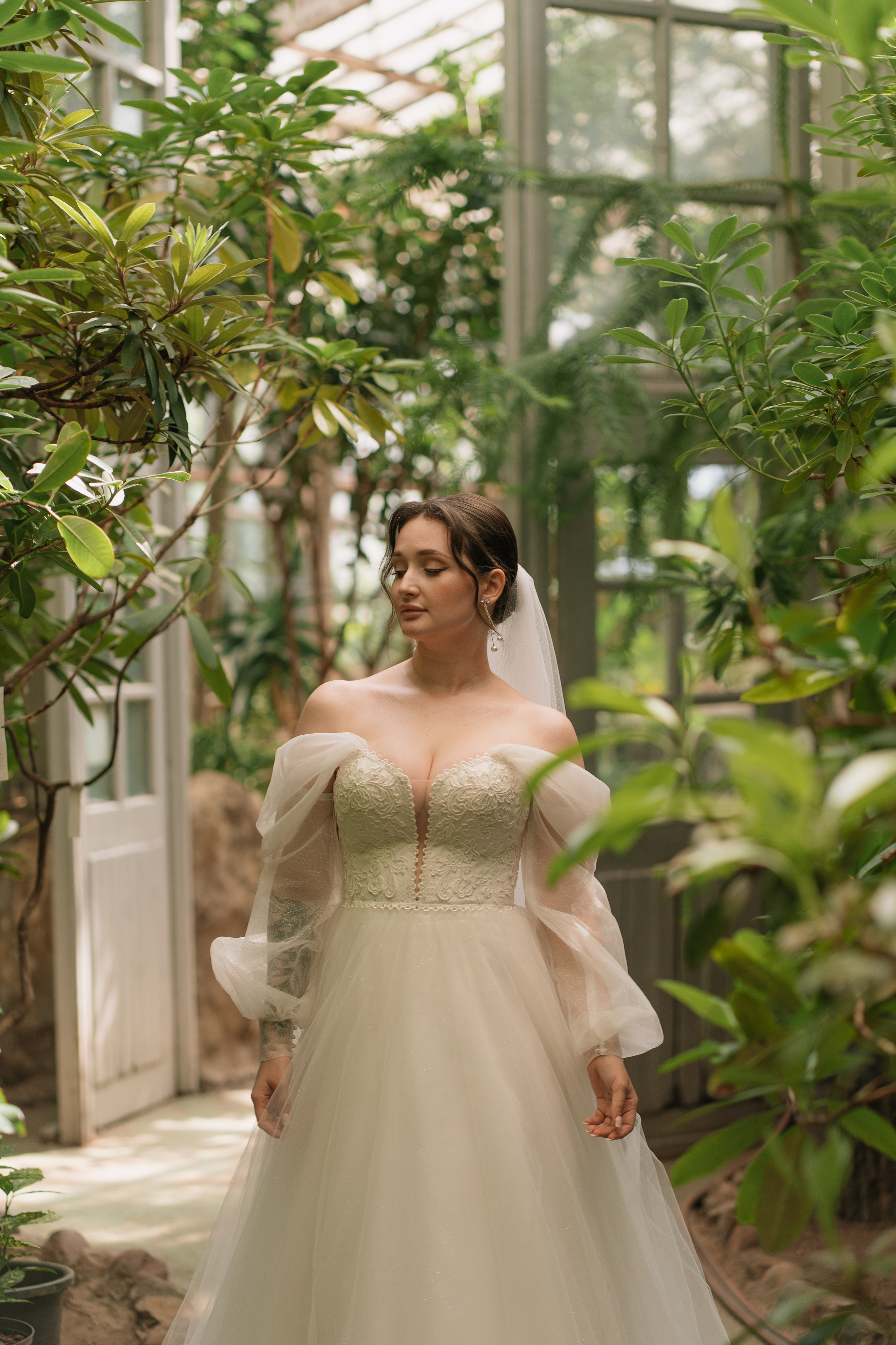 Свадебная фотосессия в оранжерее, Москва. Свадебный фотограф в Москве Анна Полушина