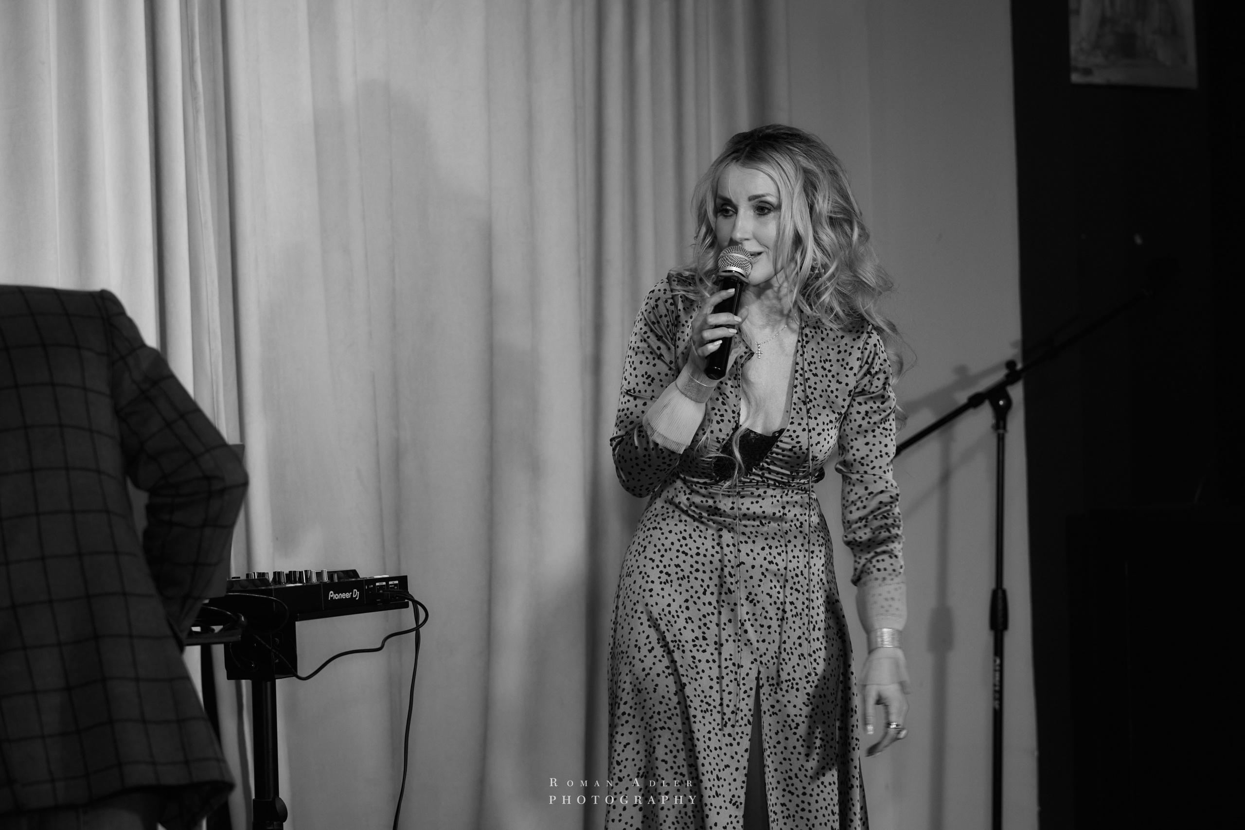 Концерт Марики (группа Стрелки). Фотограф Роман Адлер