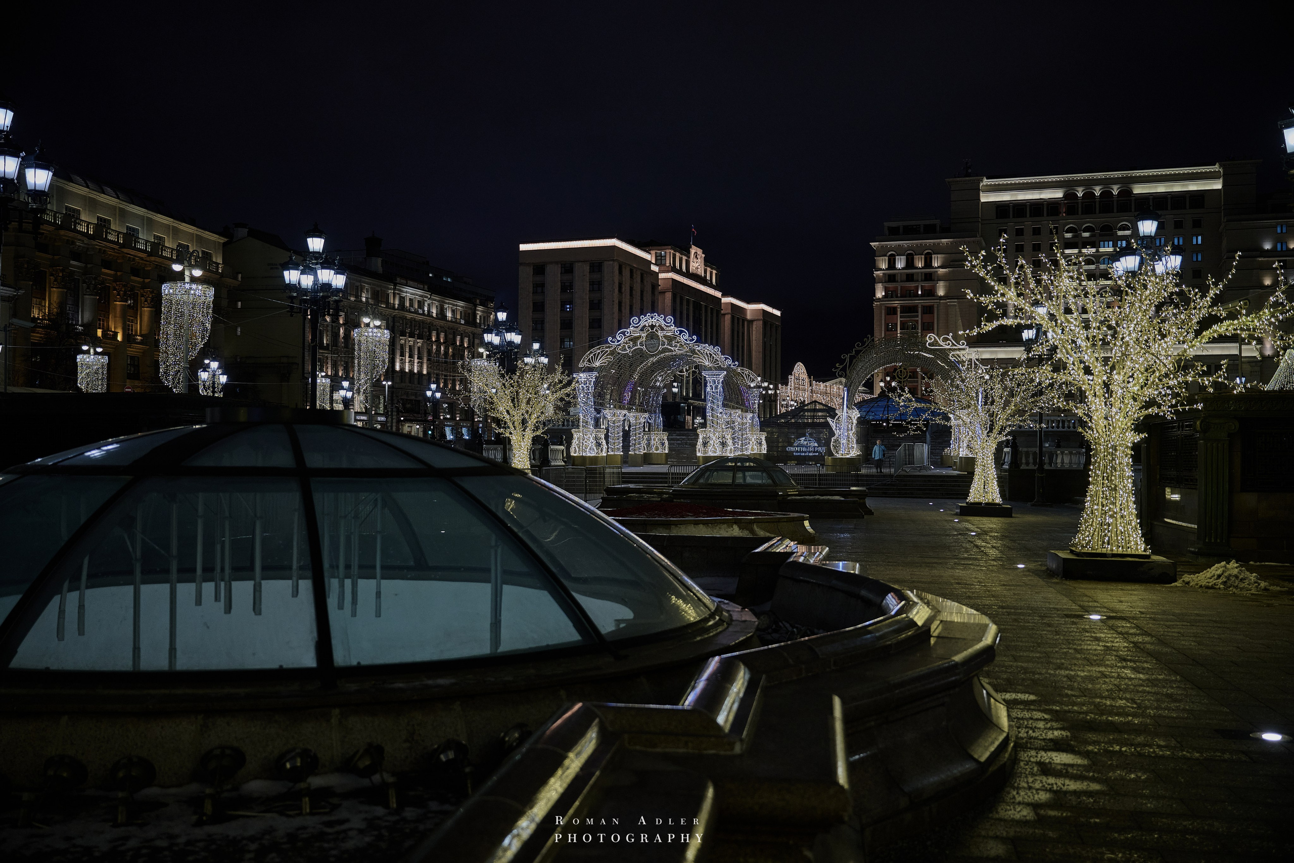 Новогодняя ночная Москва 2025. Фотограф Роман Адлер